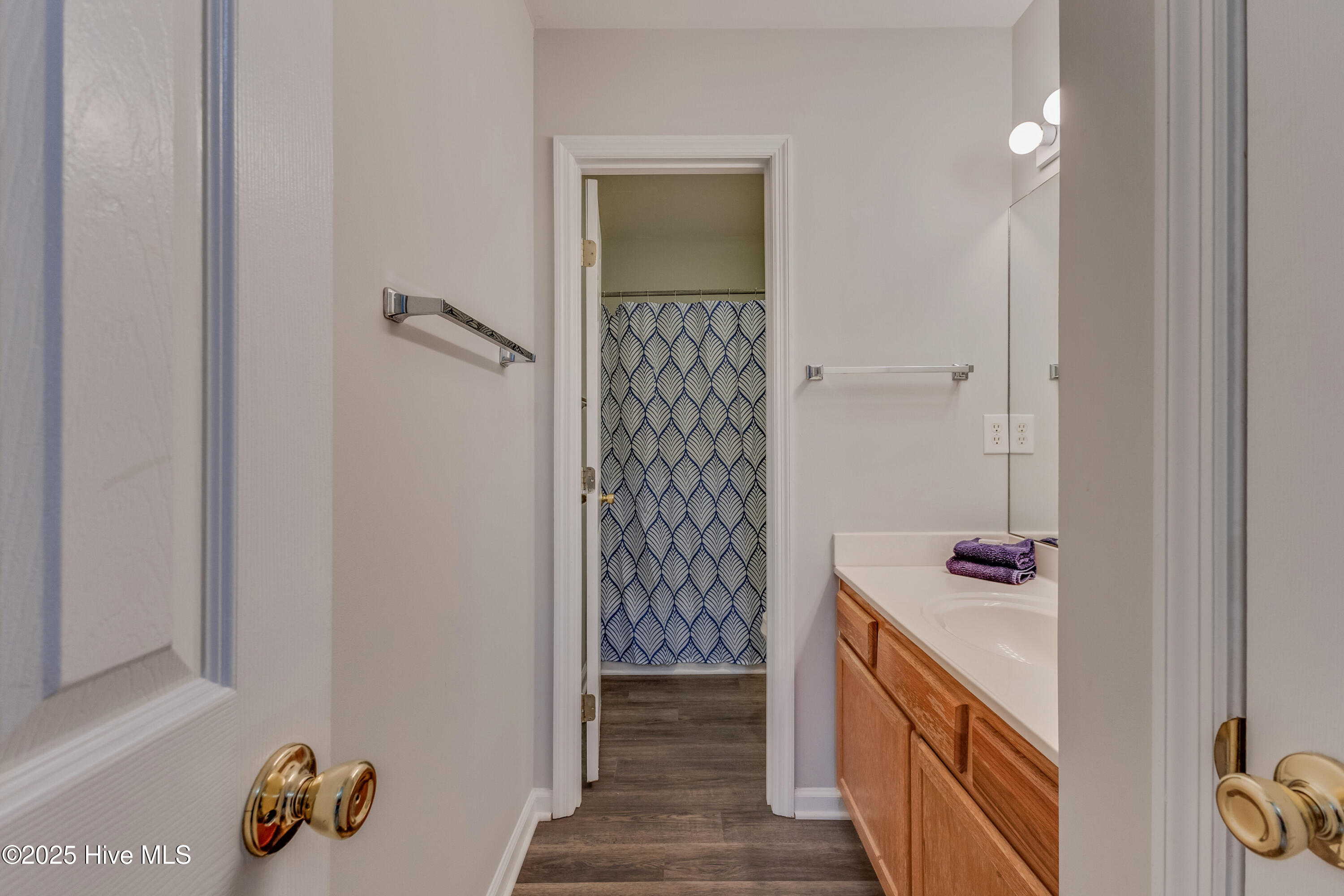 100514593 | Photo 25