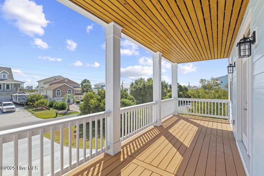 100535479 | Photo 54