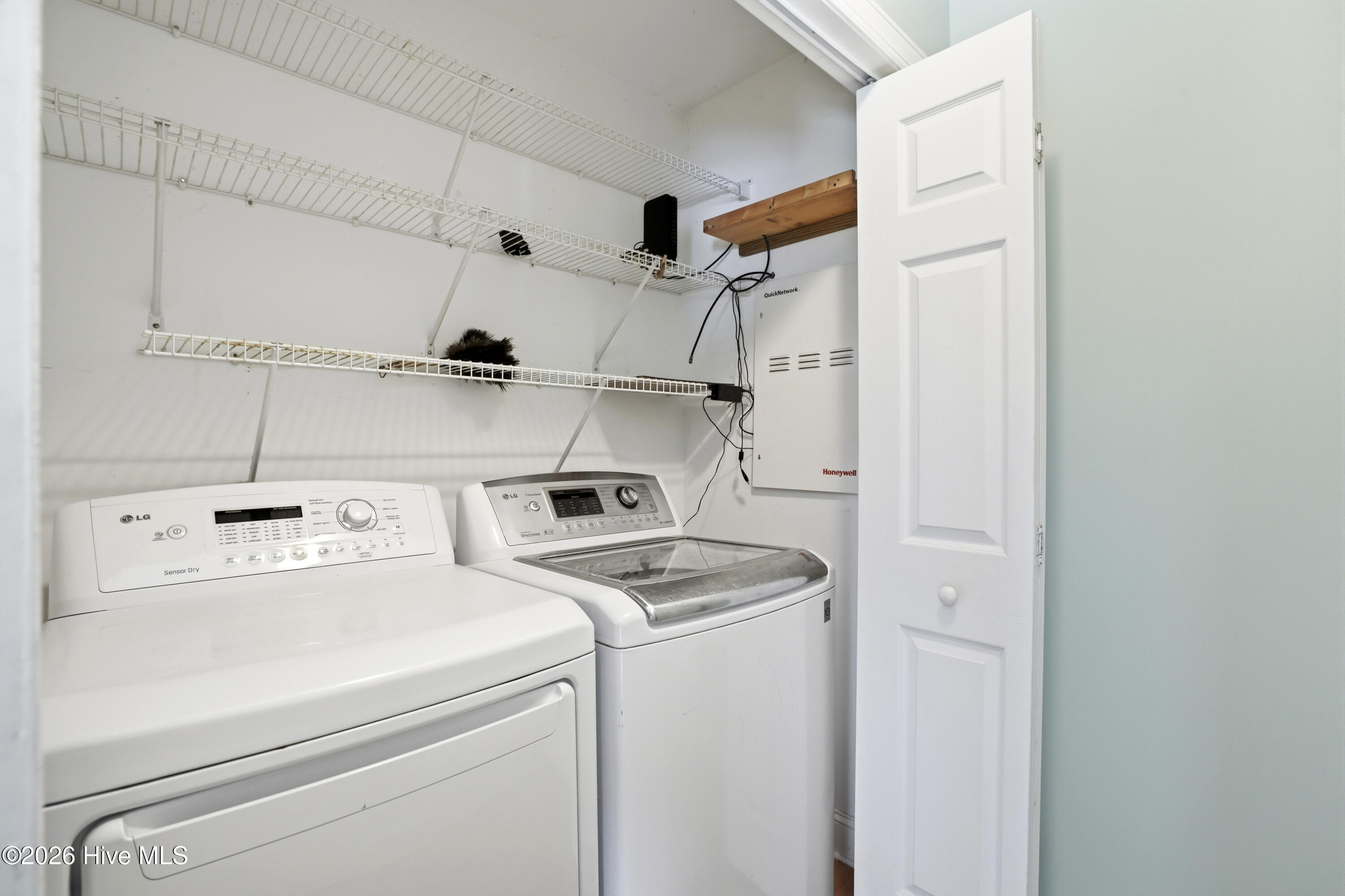 100562955 | Photo 44