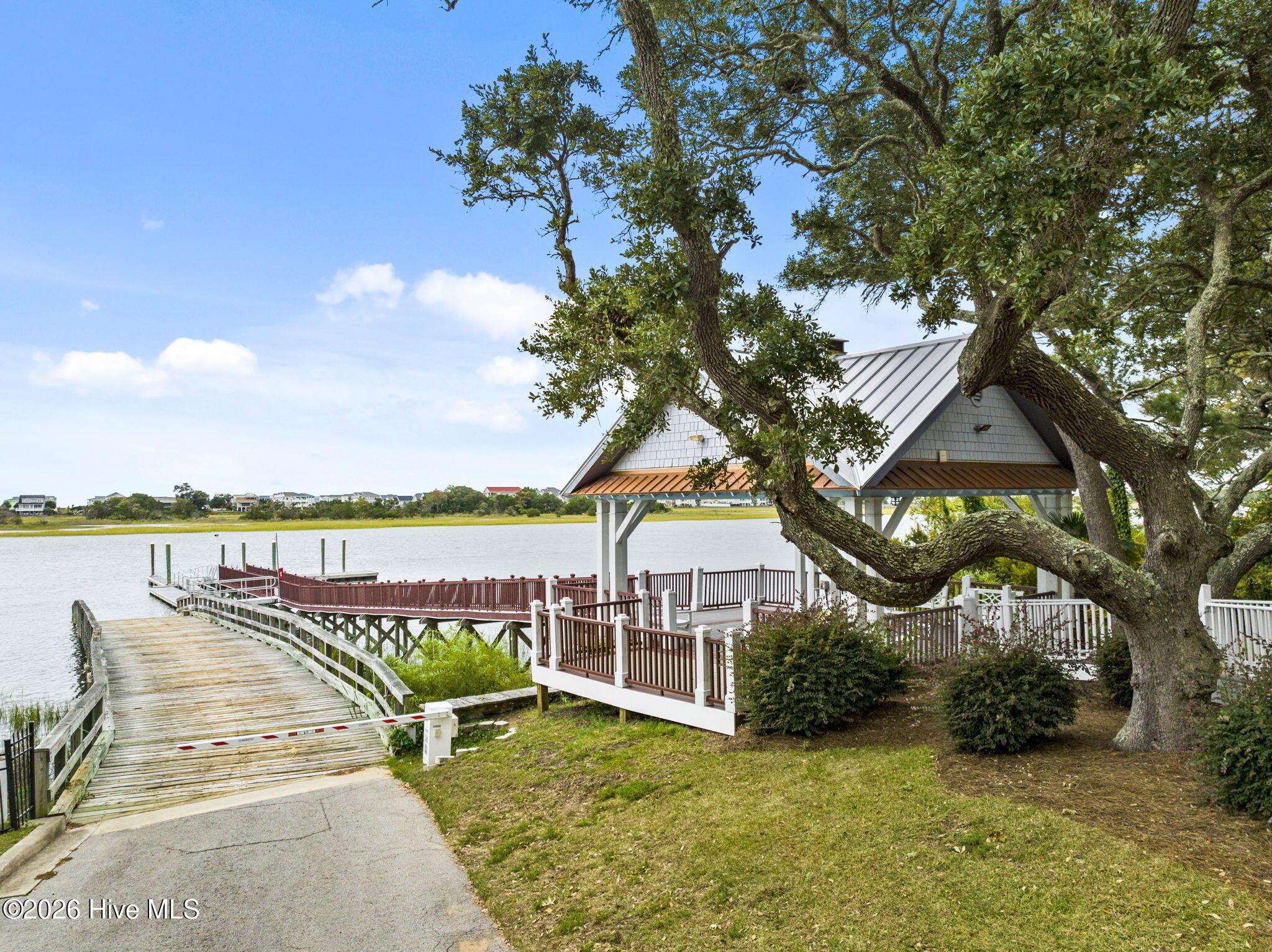 100559098 | Photo 53