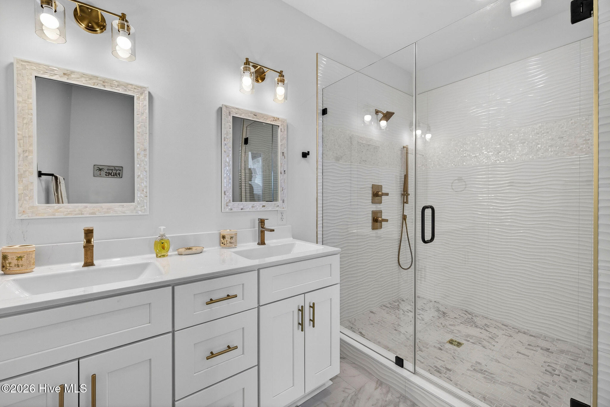 100565526 | Photo 45