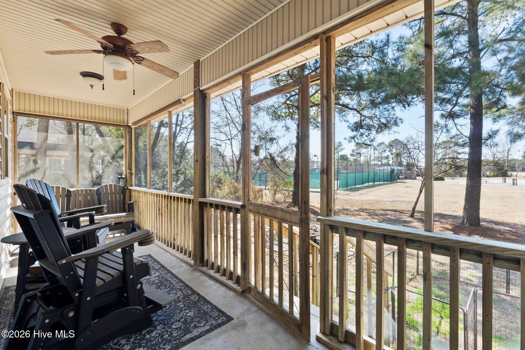 100554284 | Photo 38