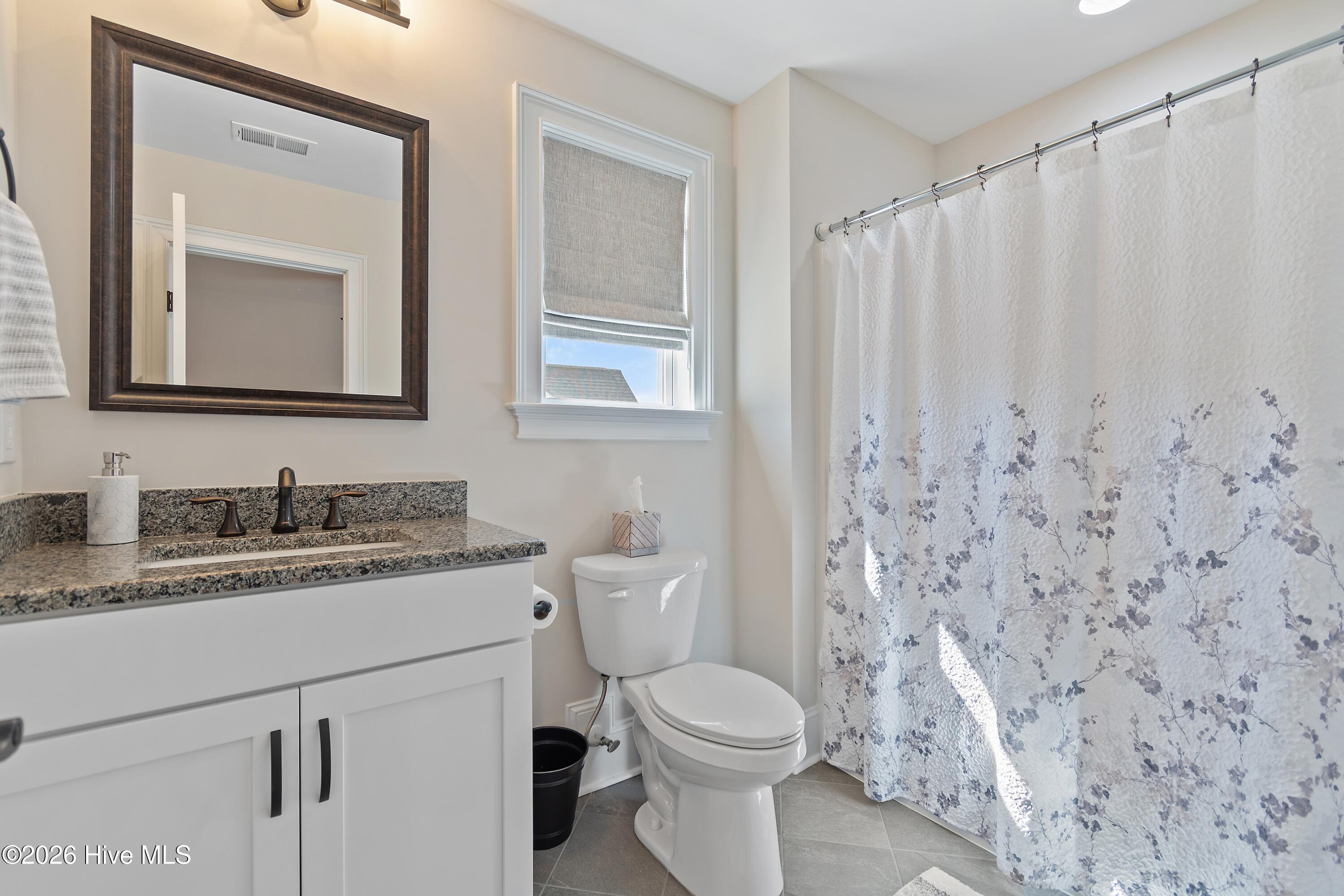 100554394 | Photo 41