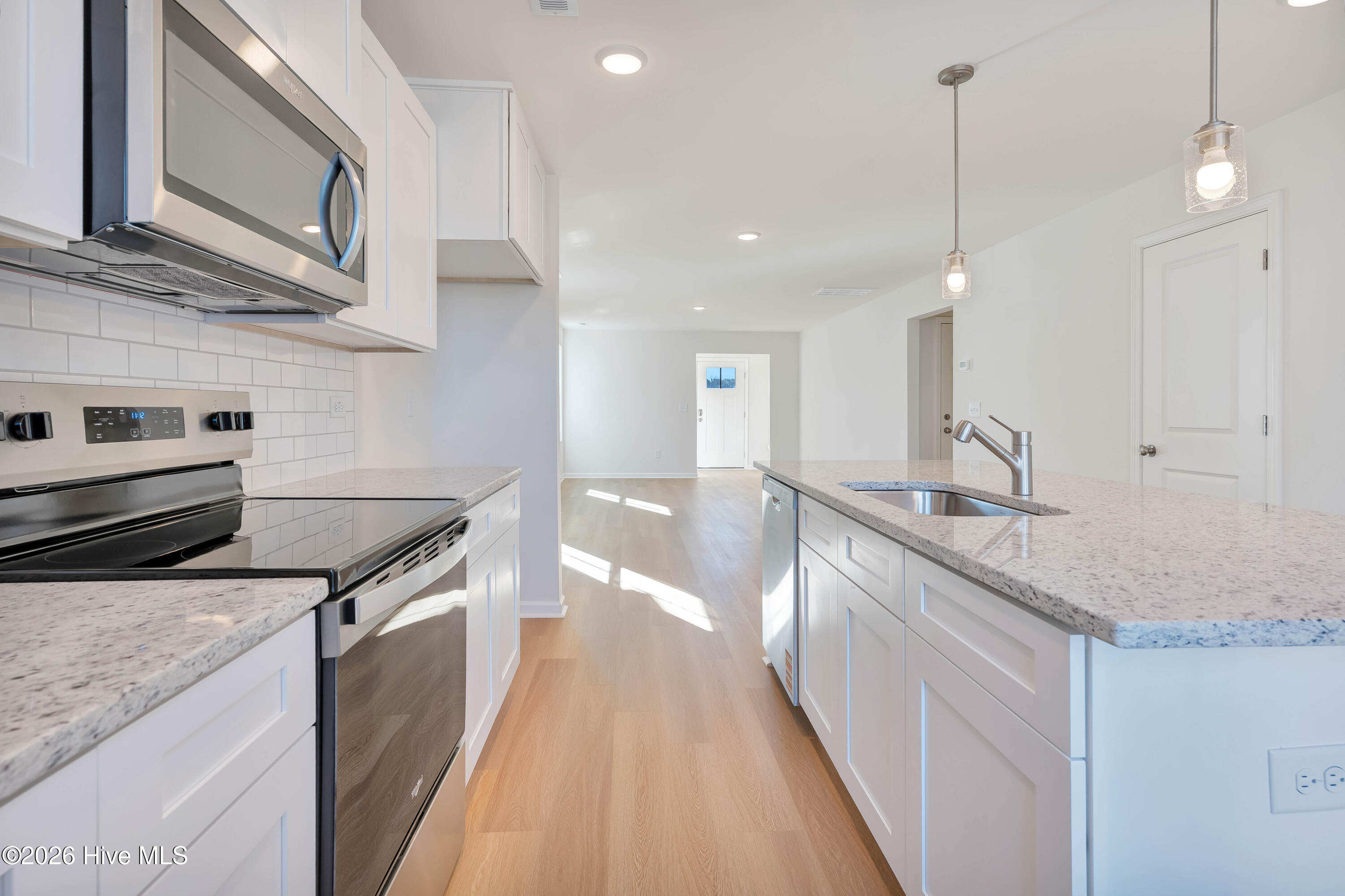 100551589 | Photo 10