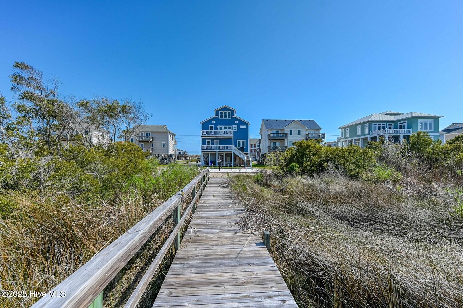 100496177 | Photo 39