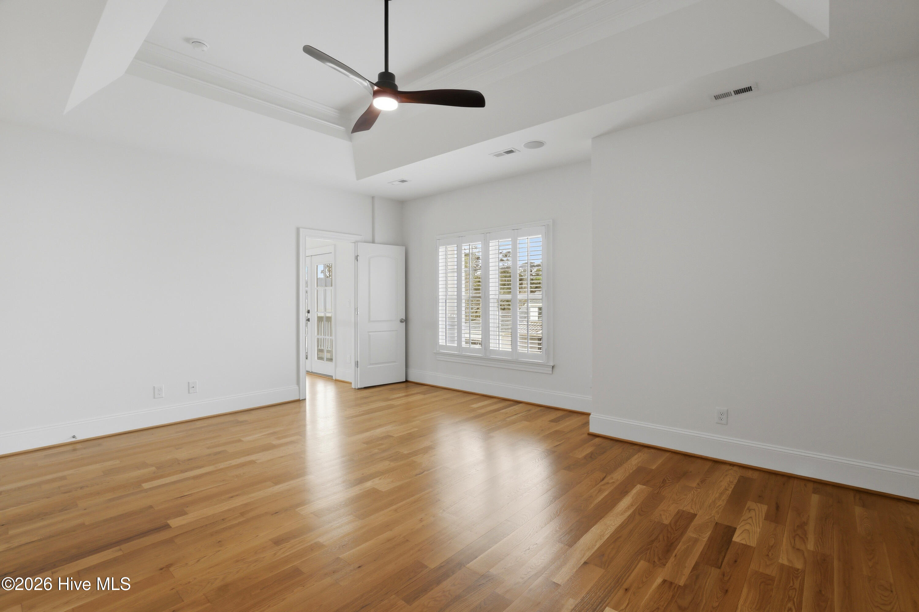 100562697 | Photo 24