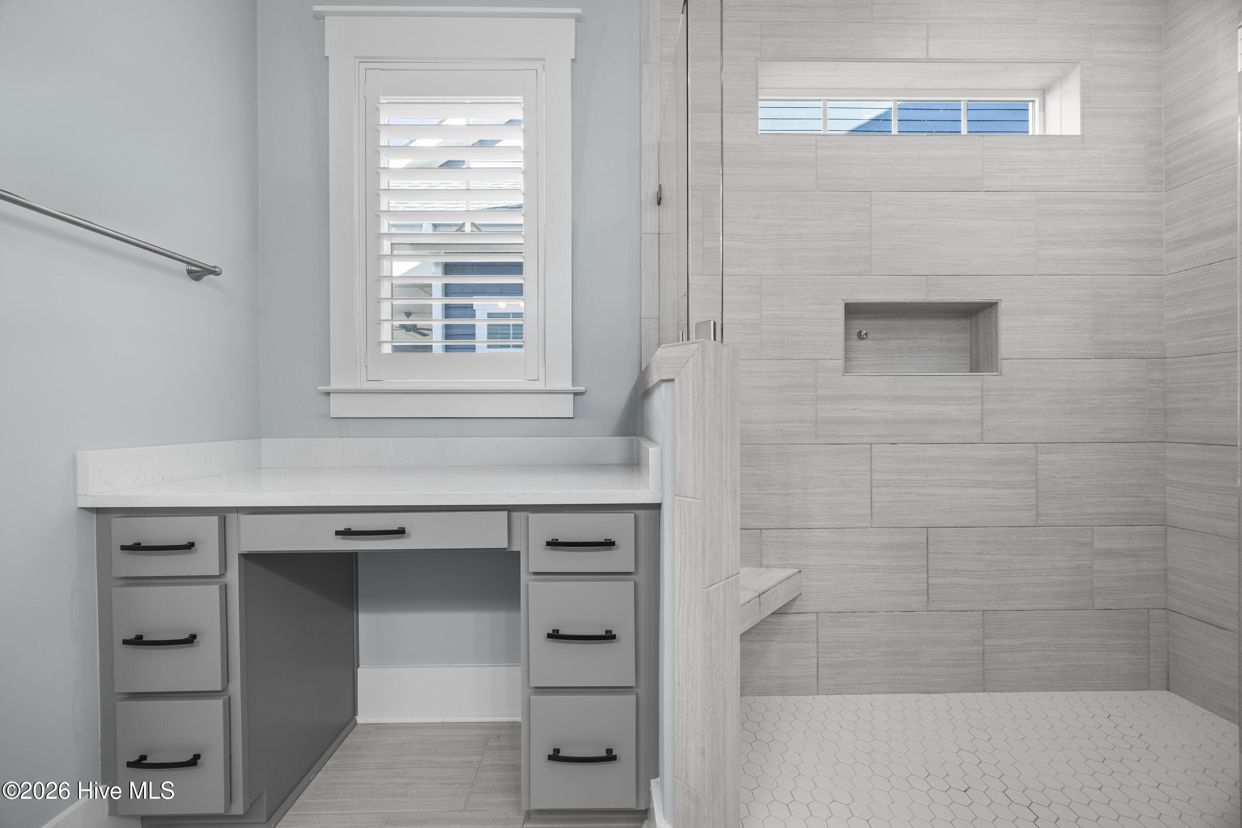 100552047 | Photo 35