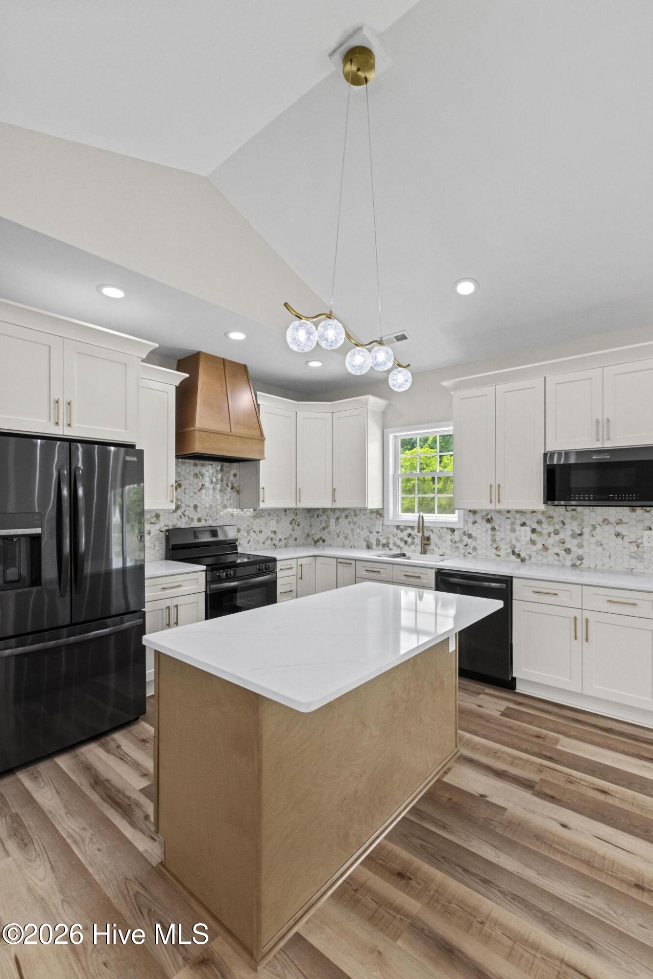 410 Wade Drive, Richlands, NC 28574 – photo 9: 425A3332
