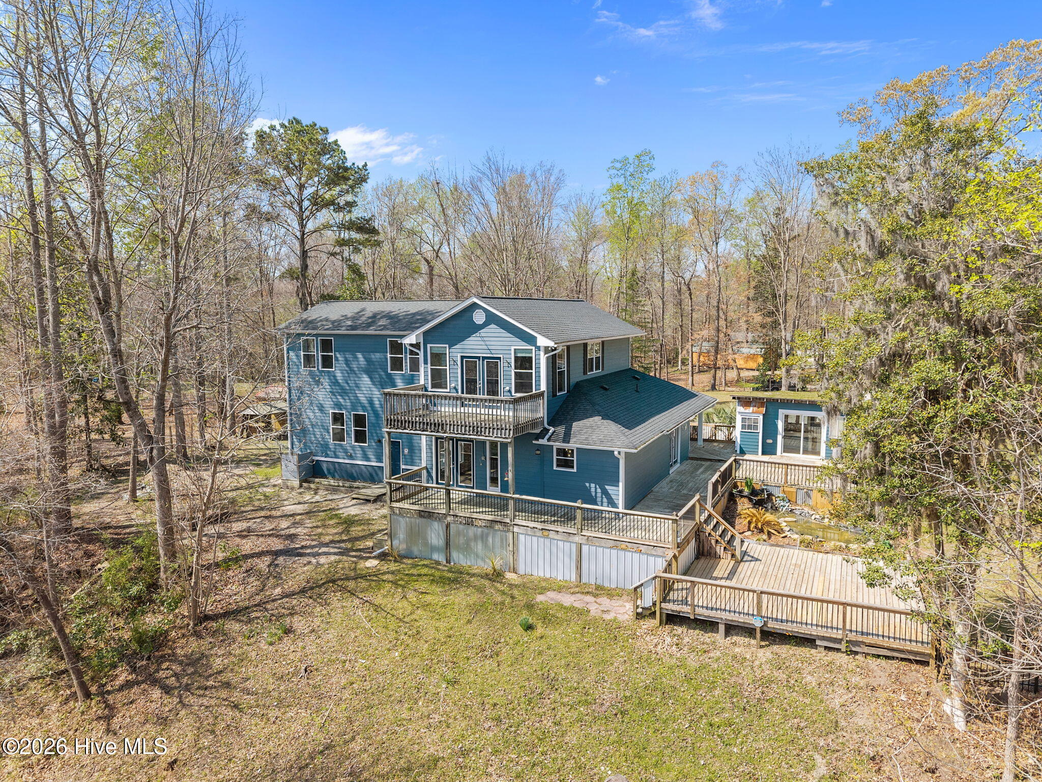 100562529 | Photo 53