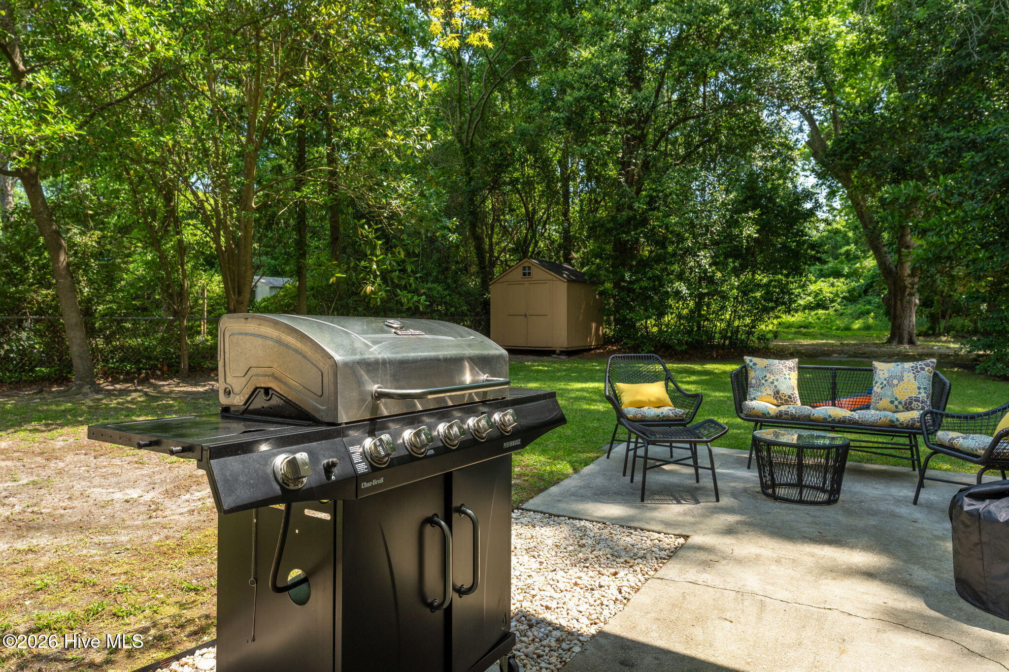 100566182 | Photo 33