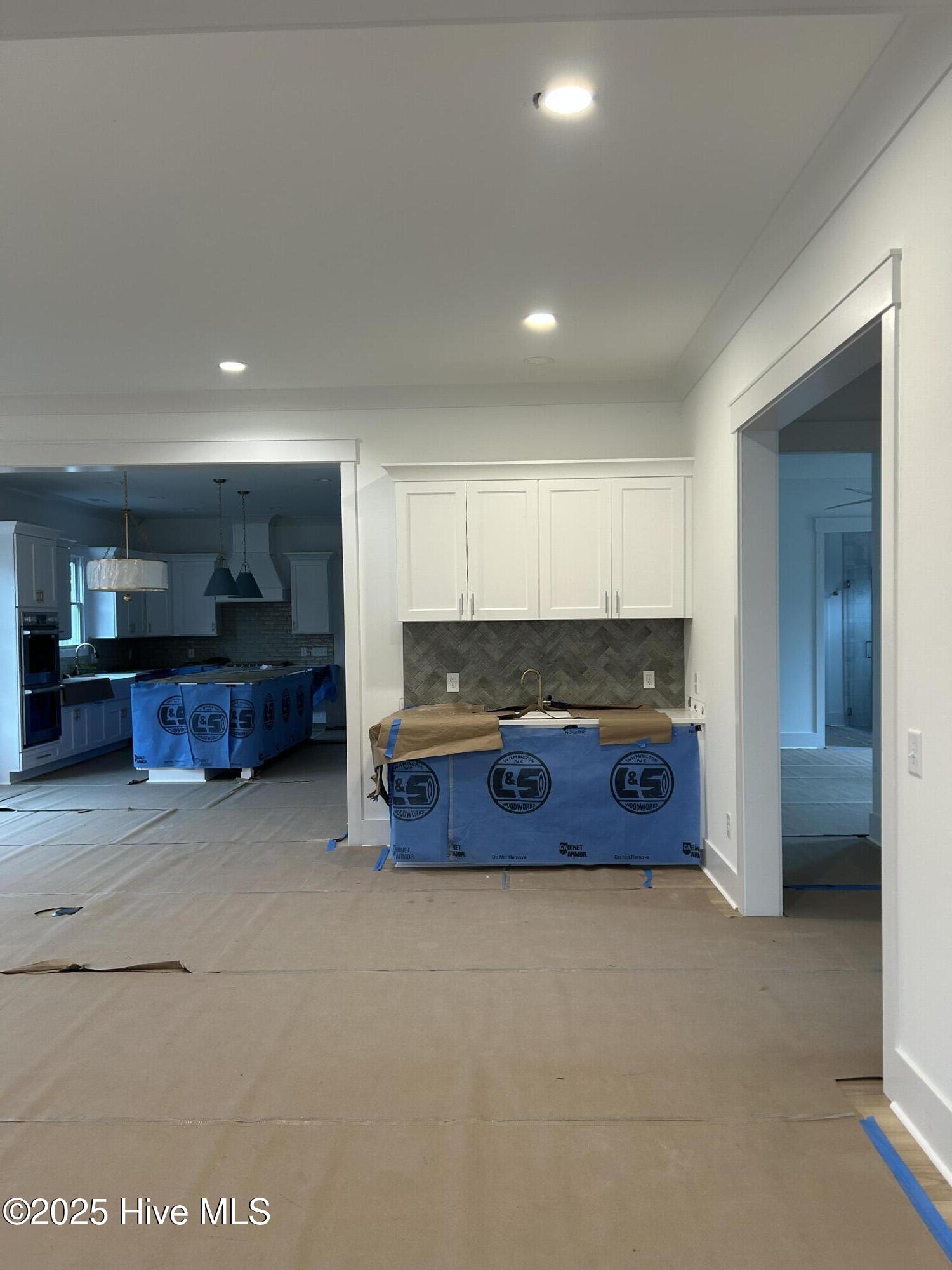 100531087 | Photo 30