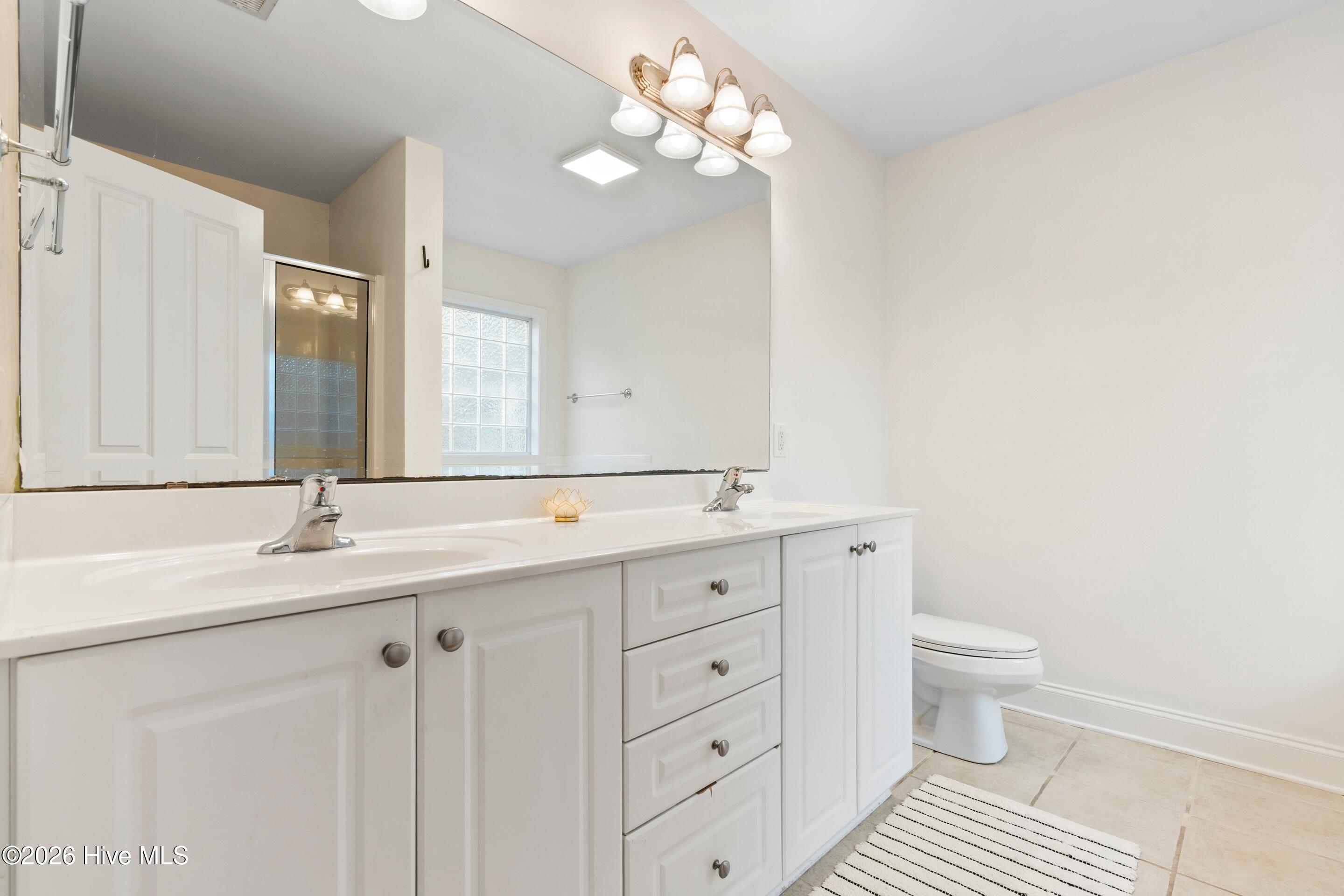 100549655 | Photo 30