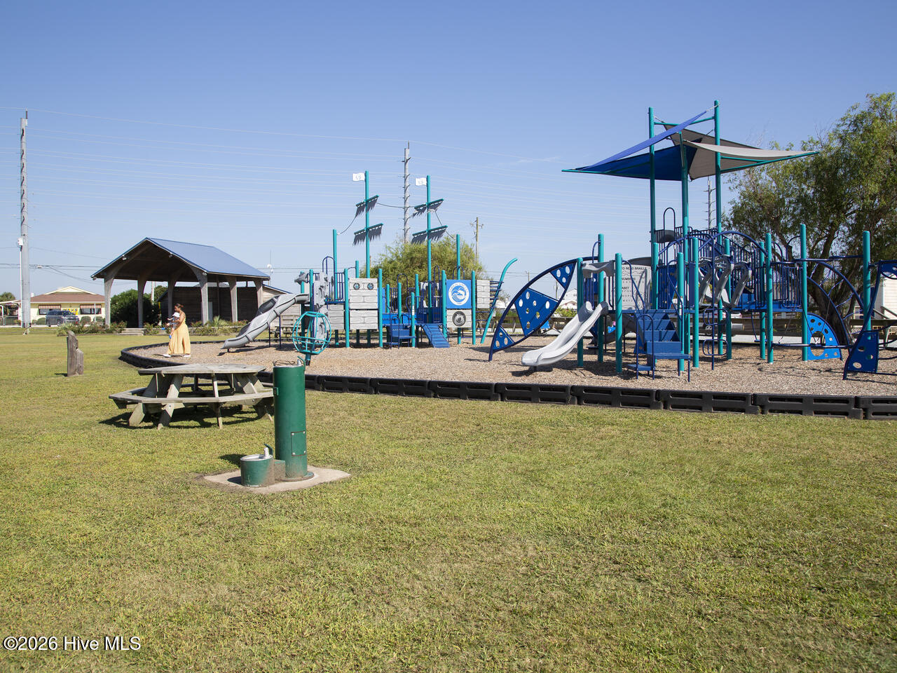 100569733 | Photo 38