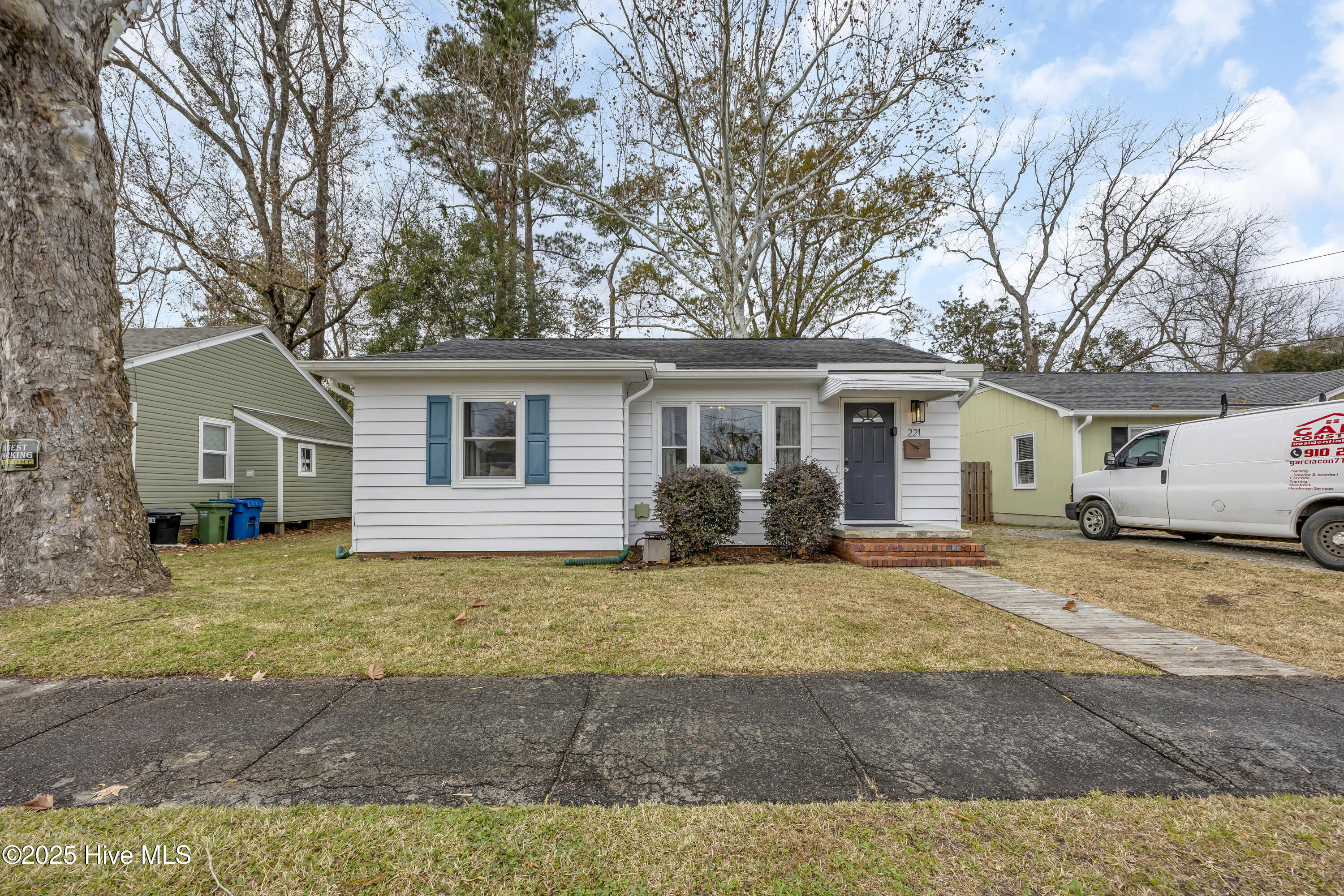 100546144 | Photo 23