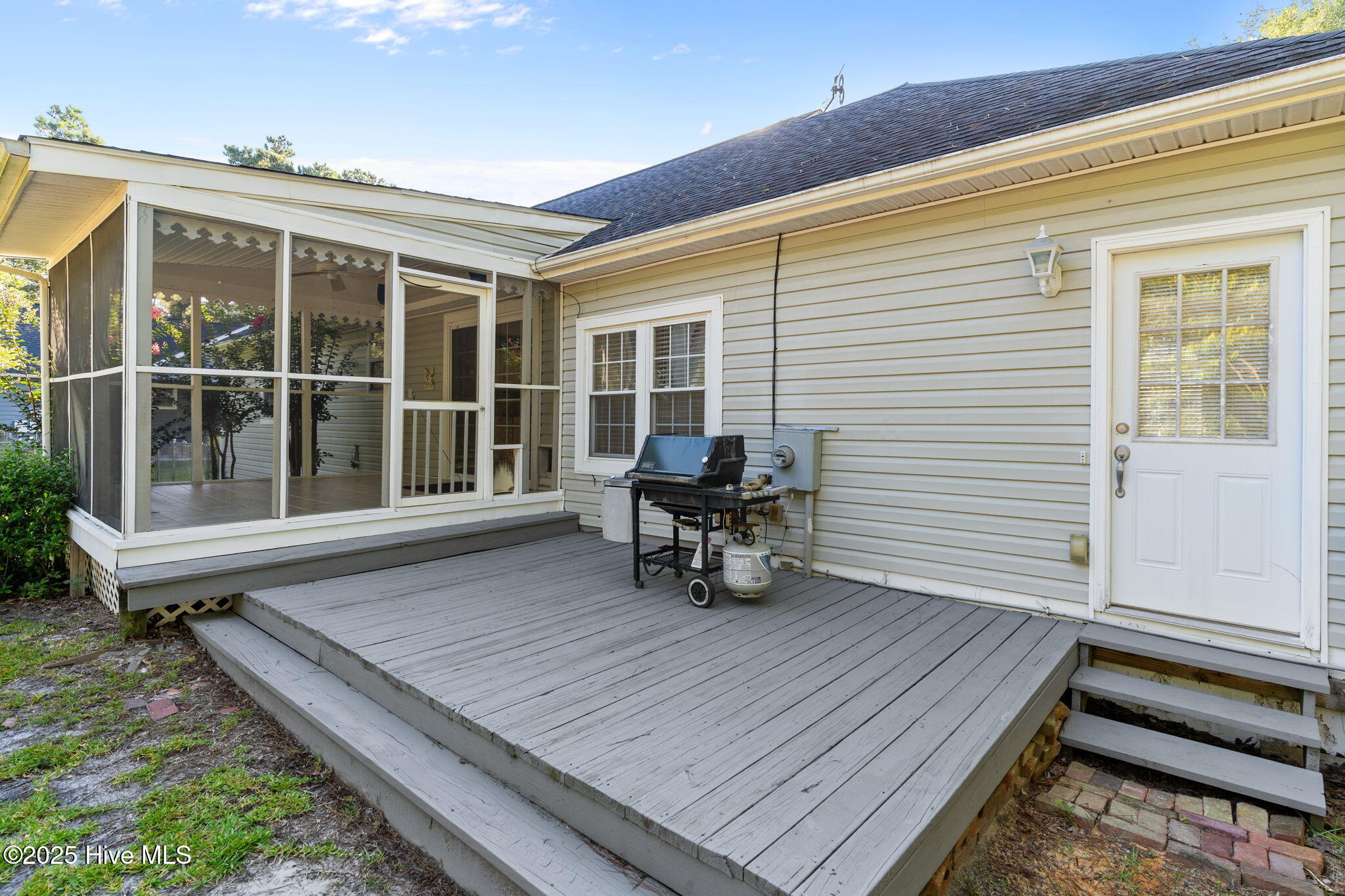 100527660 | Photo 37