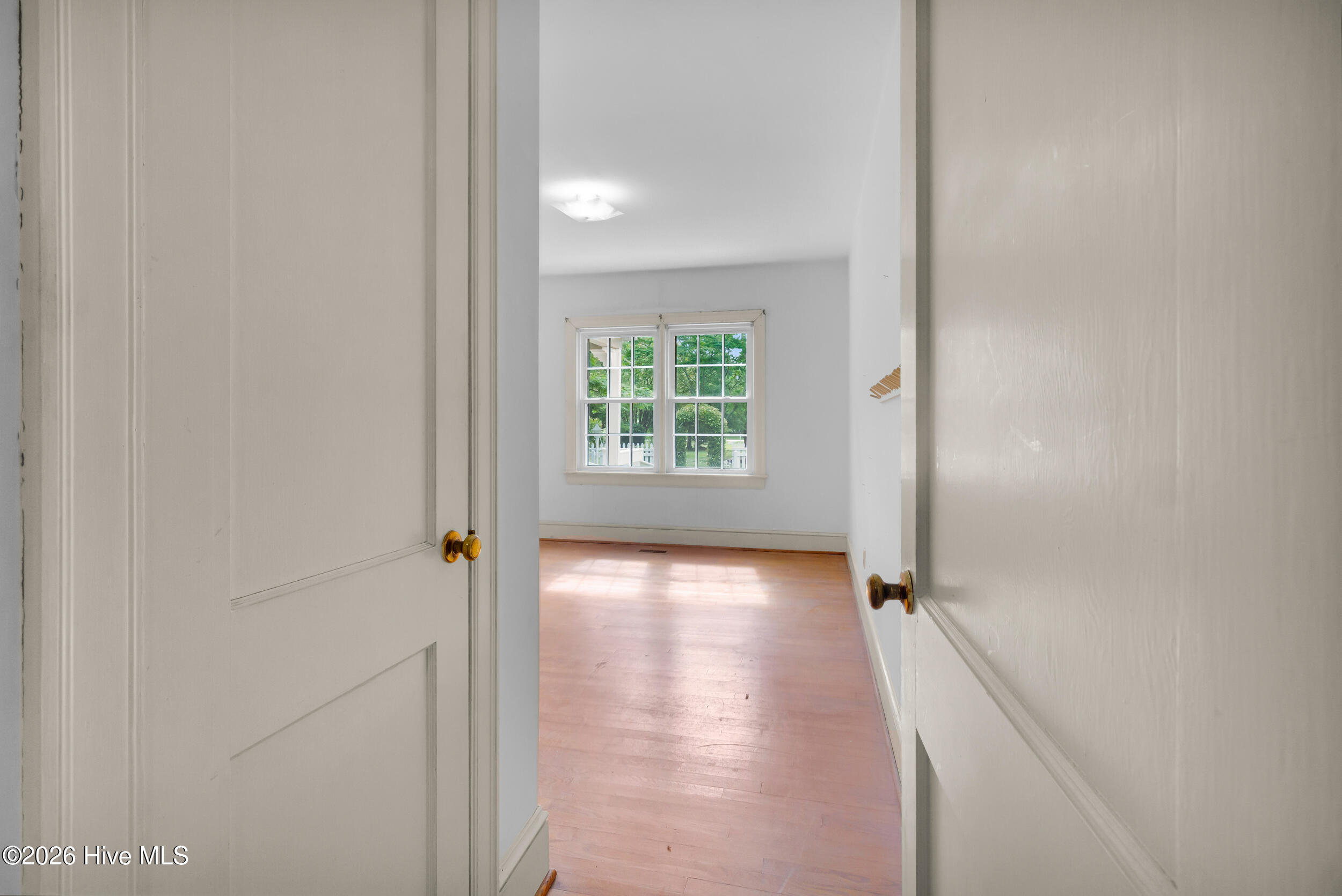 402 Madam Moores Lane