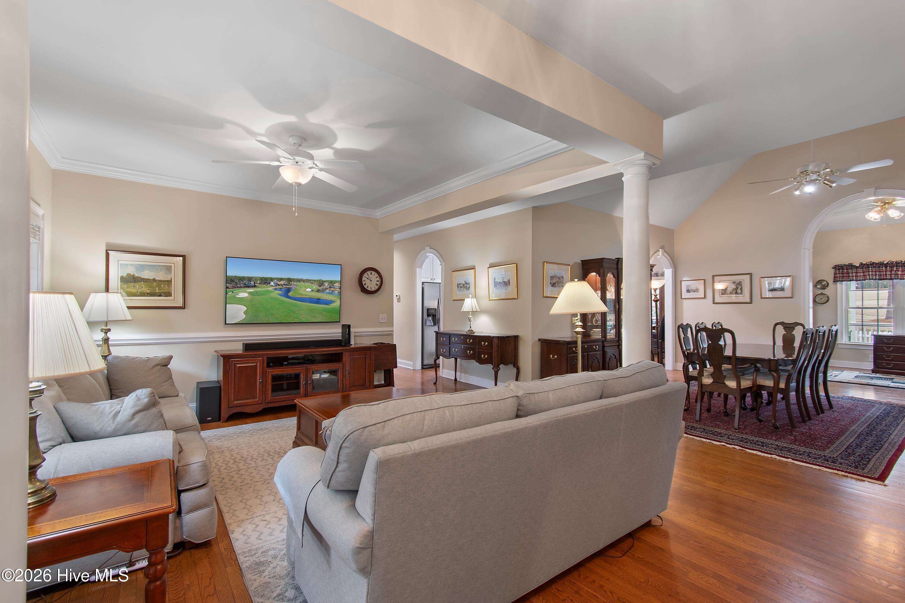 100557471 | Photo 14