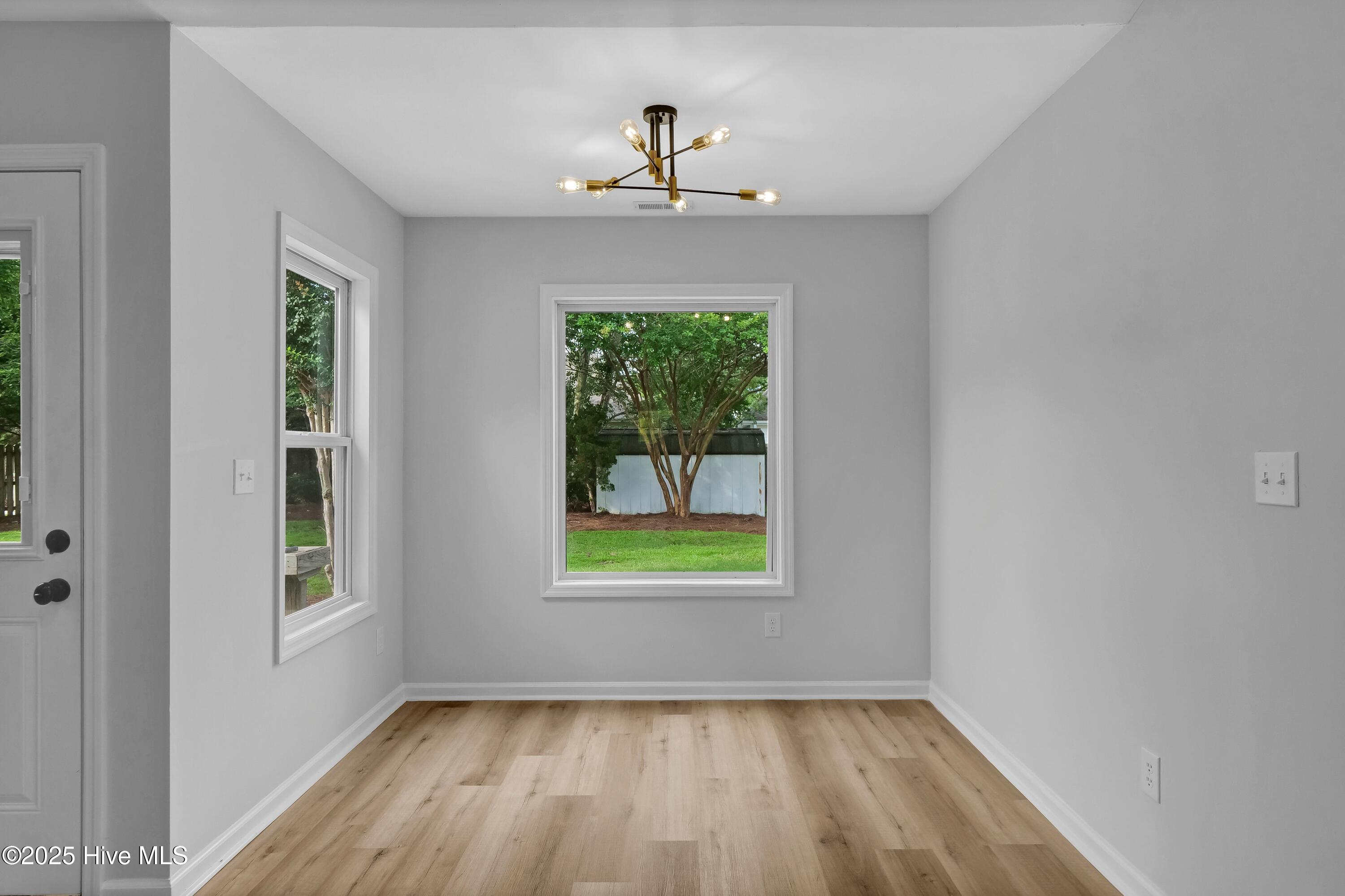 5200 Woods Edge Road, Wilmington, NC 28409 – photo 14: BREAKFAST NOOK