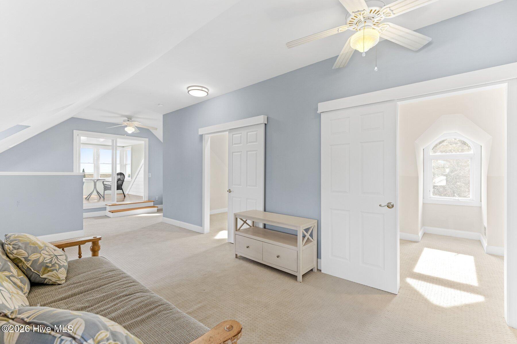 100551299 | Photo 41