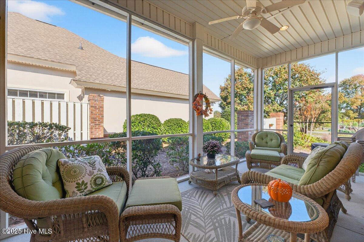 100540380 | Photo 19