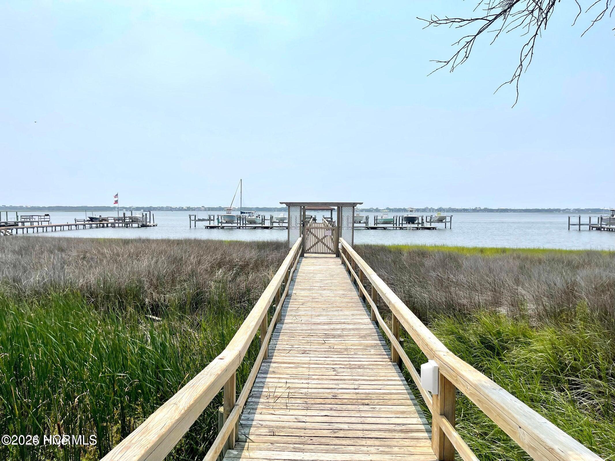 100550265 | Photo 96