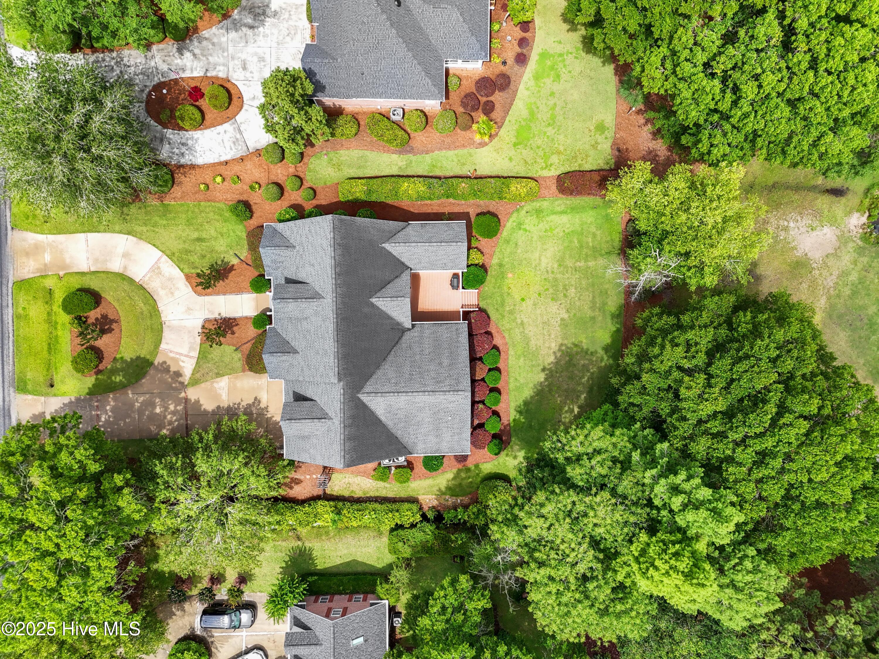 100512270 | Photo 53