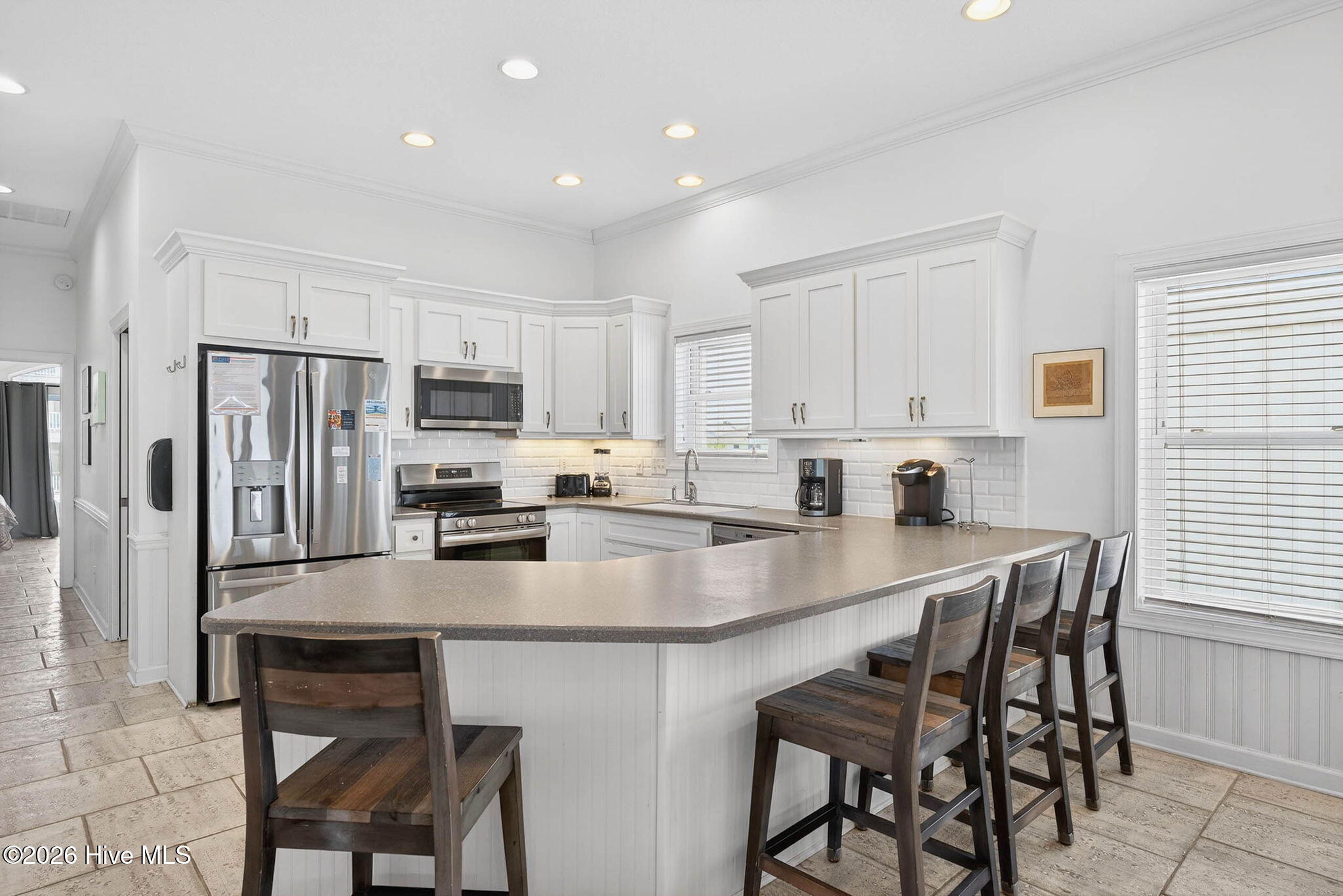 100563244 | Photo 49