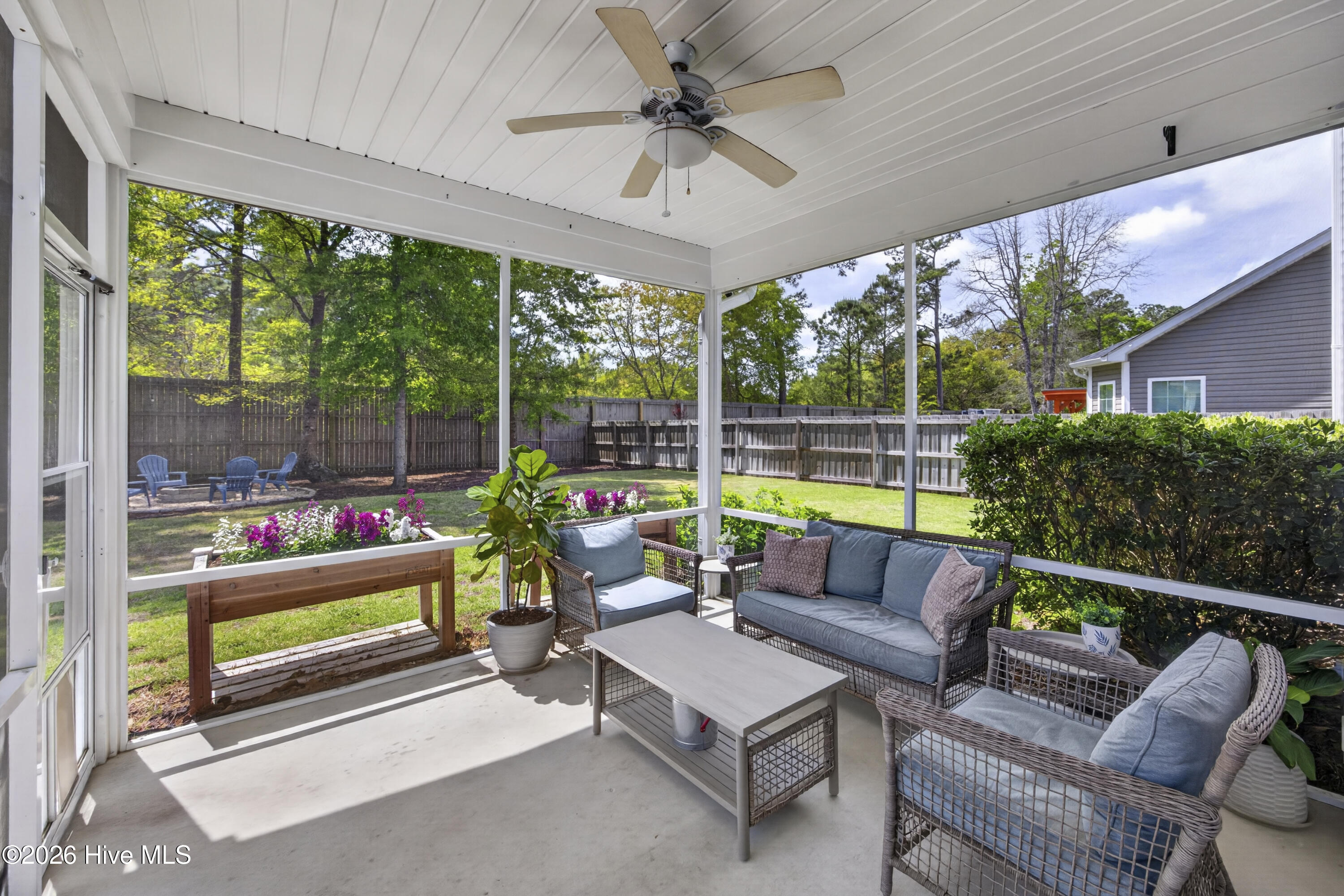 100567368 | Photo 27