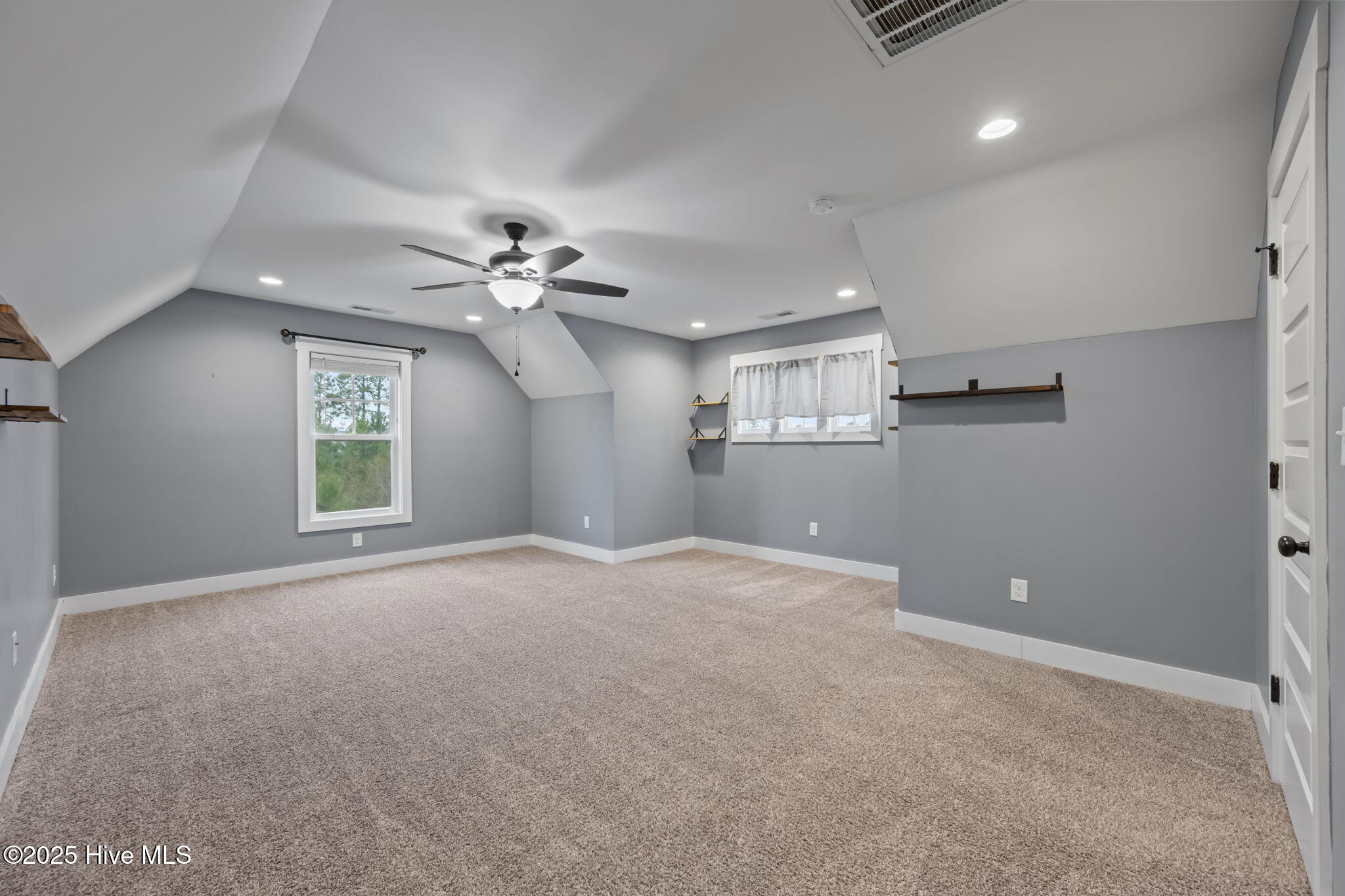 100544347 | Photo 29