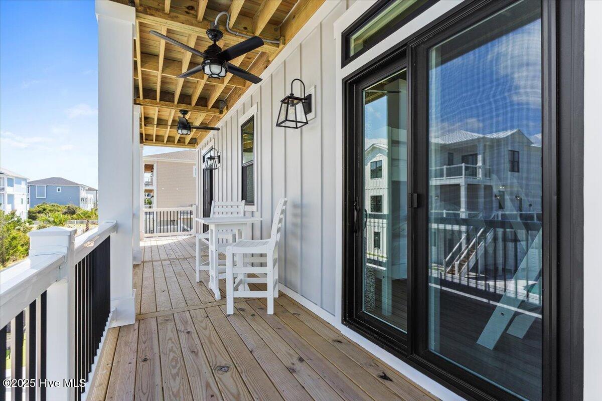 100526608 | Photo 81