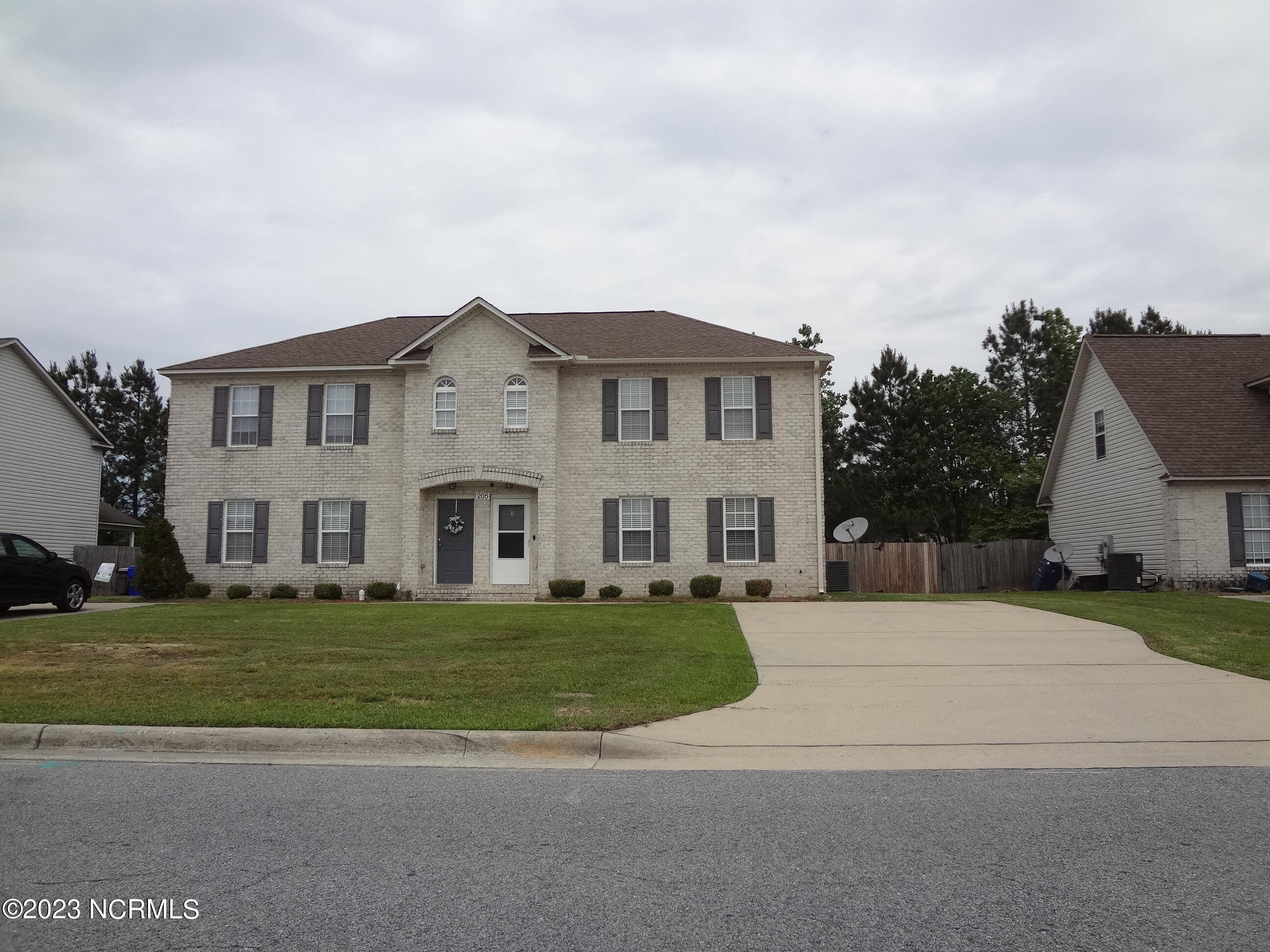 205 South Pointe Drive UNIT B, Winterville, NC, 28590