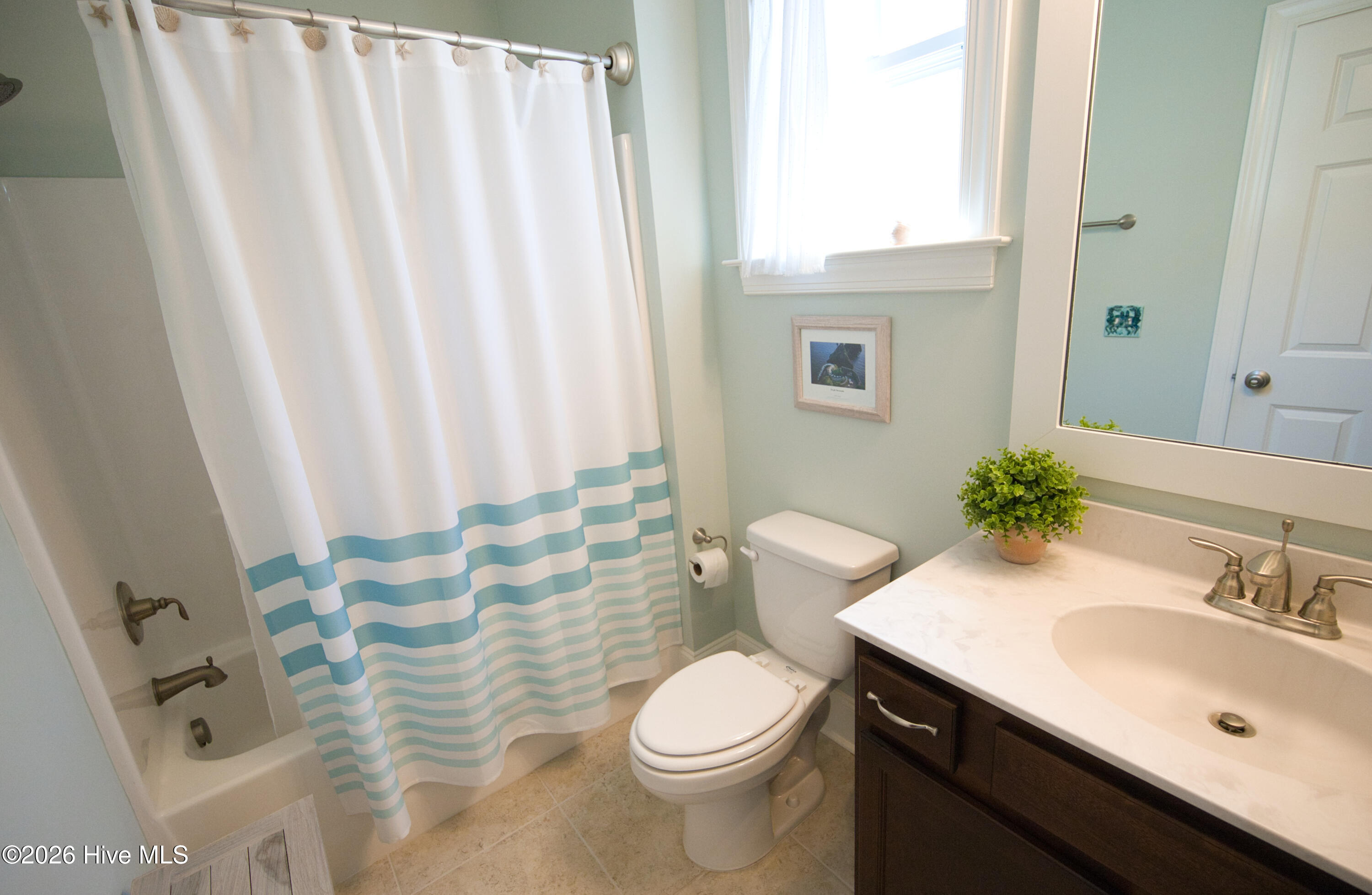 100567363 | Photo 34