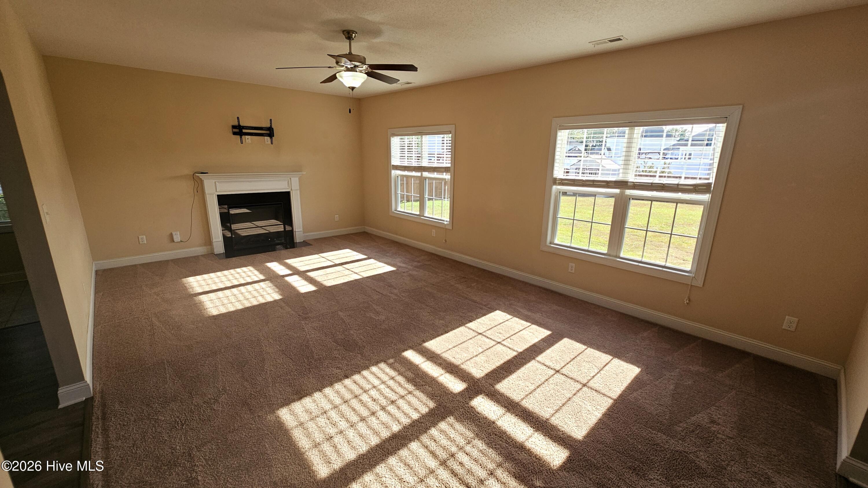 100549726 | Photo 28