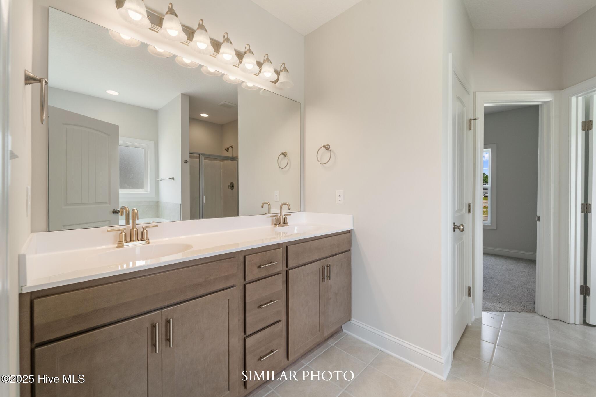 100545471 | Photo 22