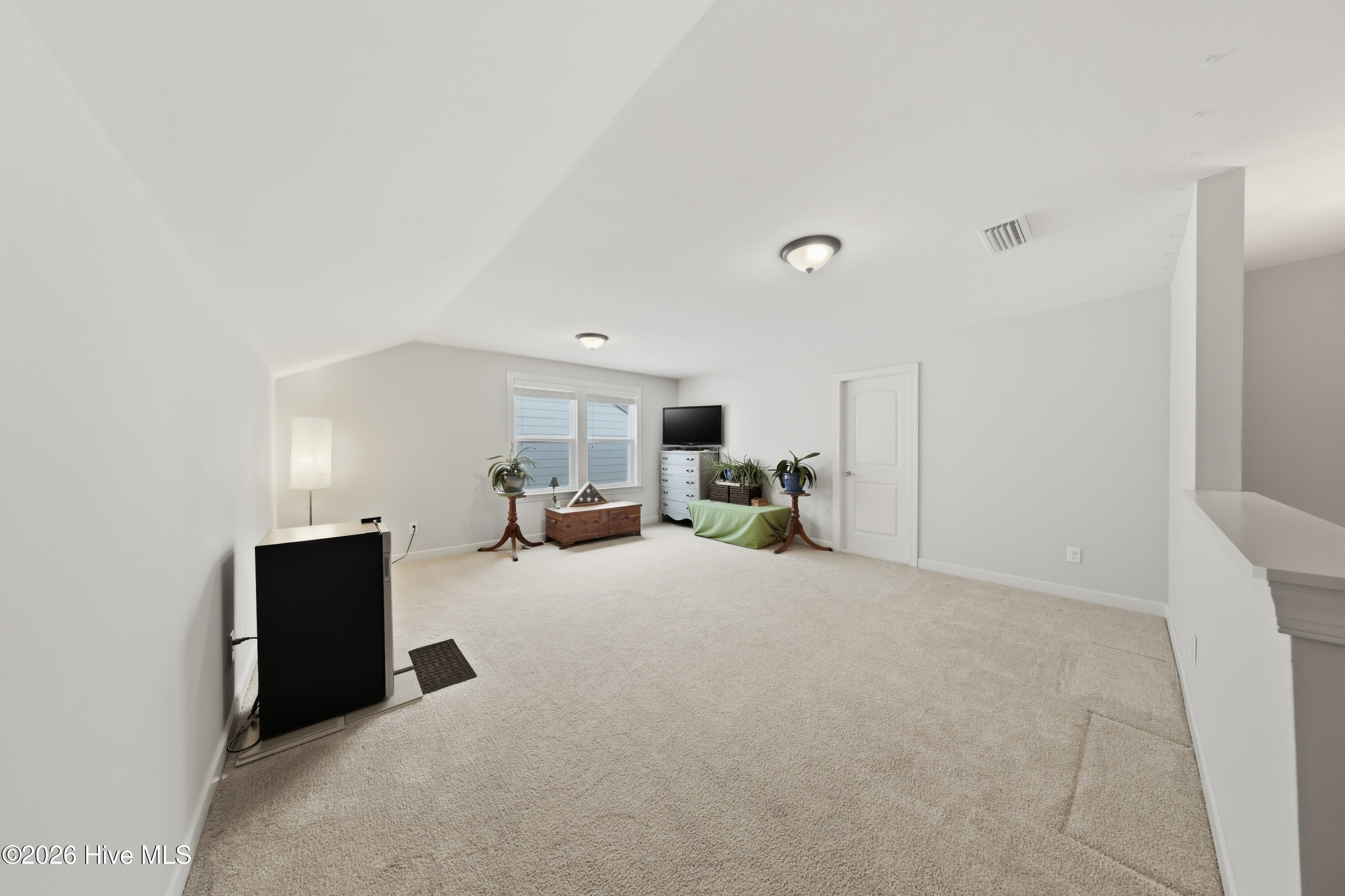 100557965 | Photo 30