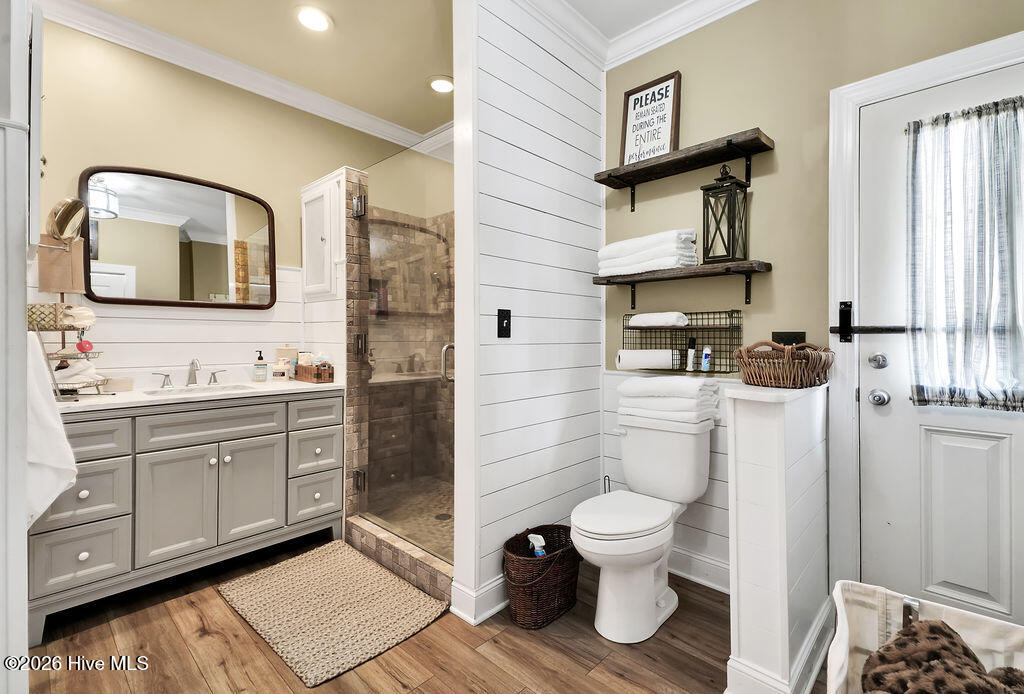 100560144 | Photo 17