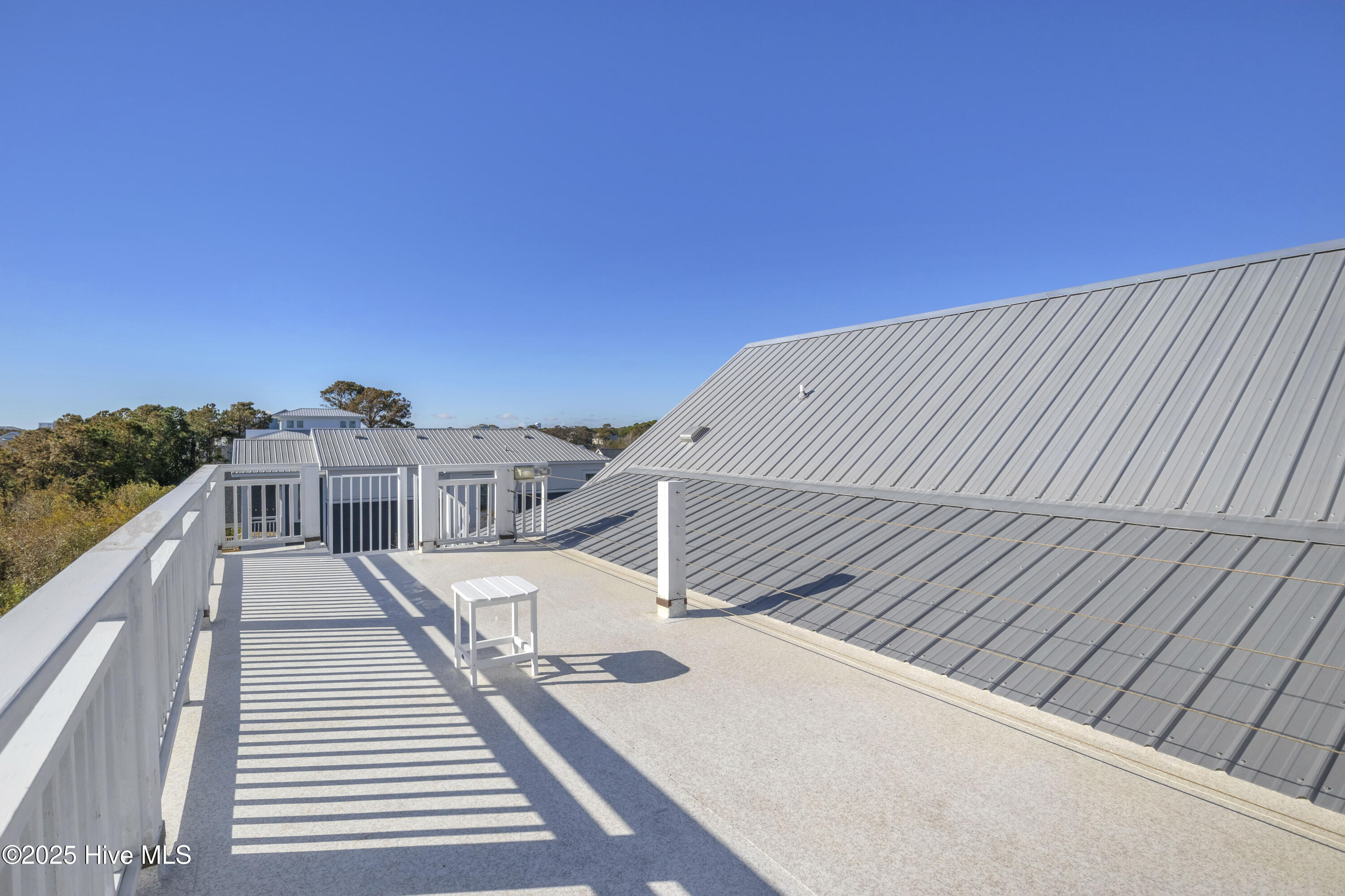 100540464 | Photo 69