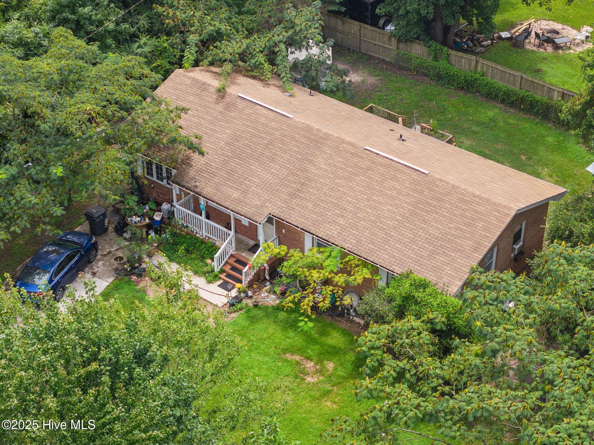 100566802 | Photo 51