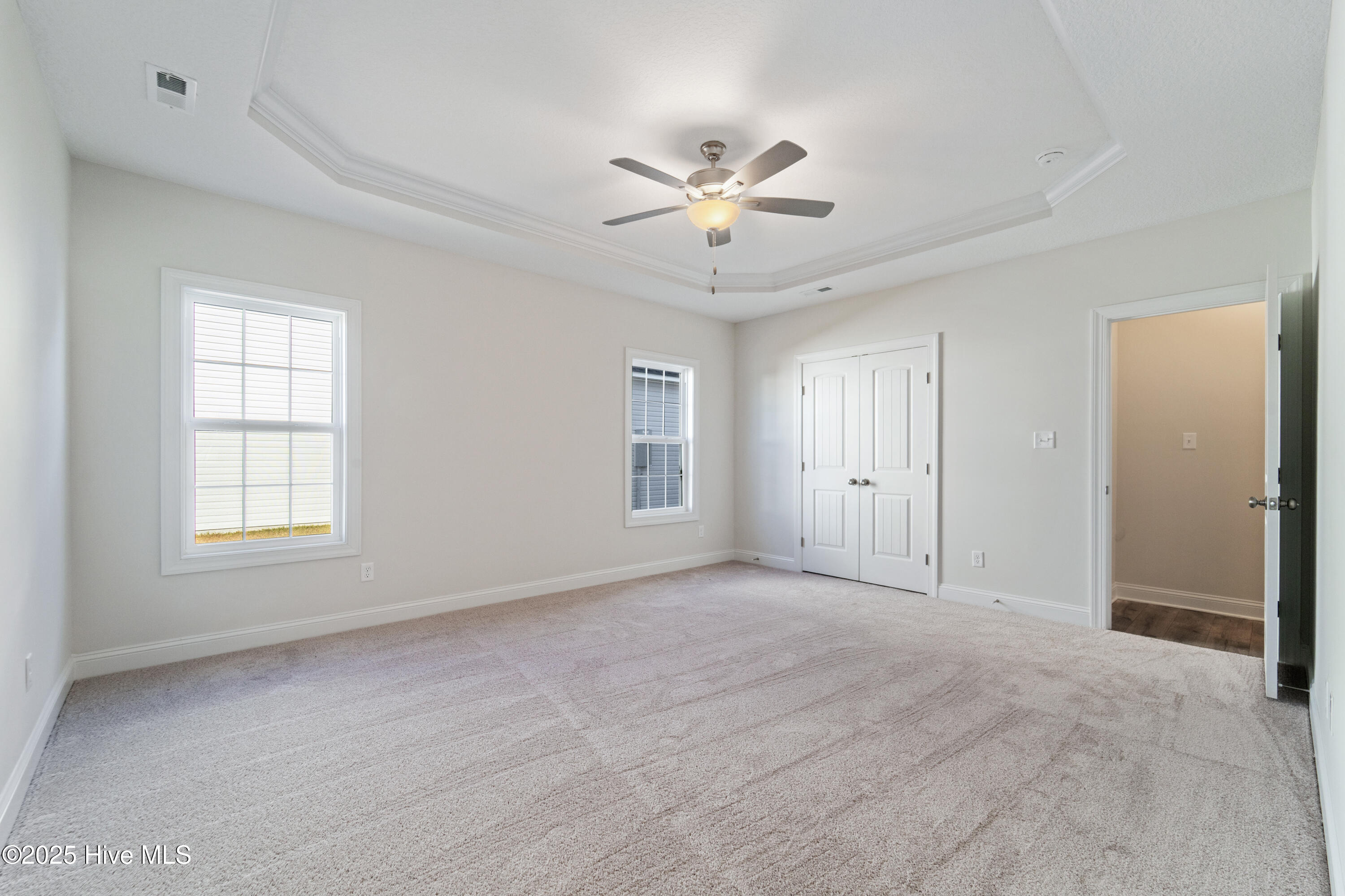 100512578 | Photo 19