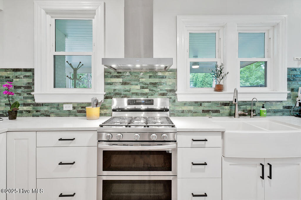 100528025 | Photo 12