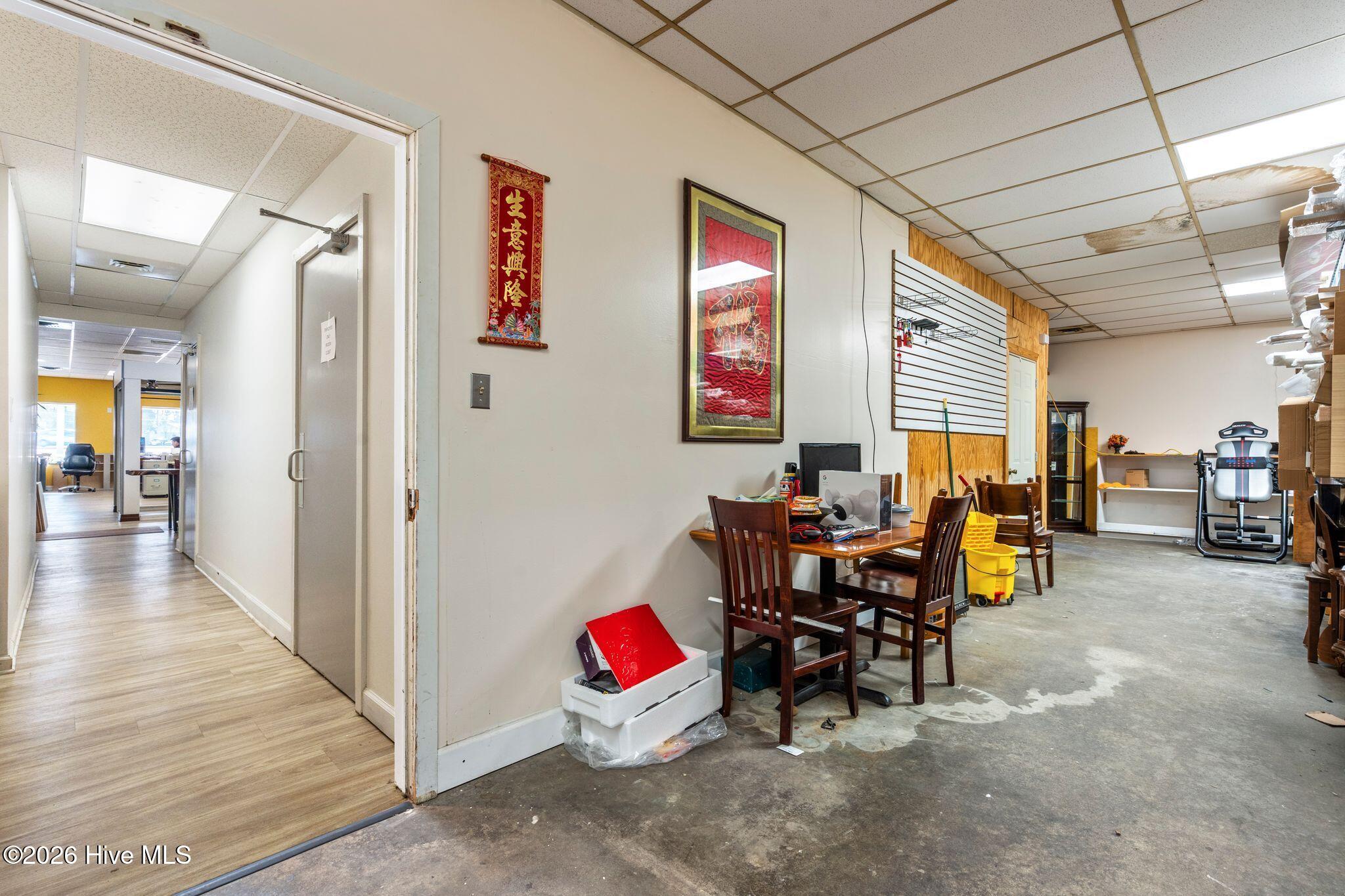 100550441 | Photo 44