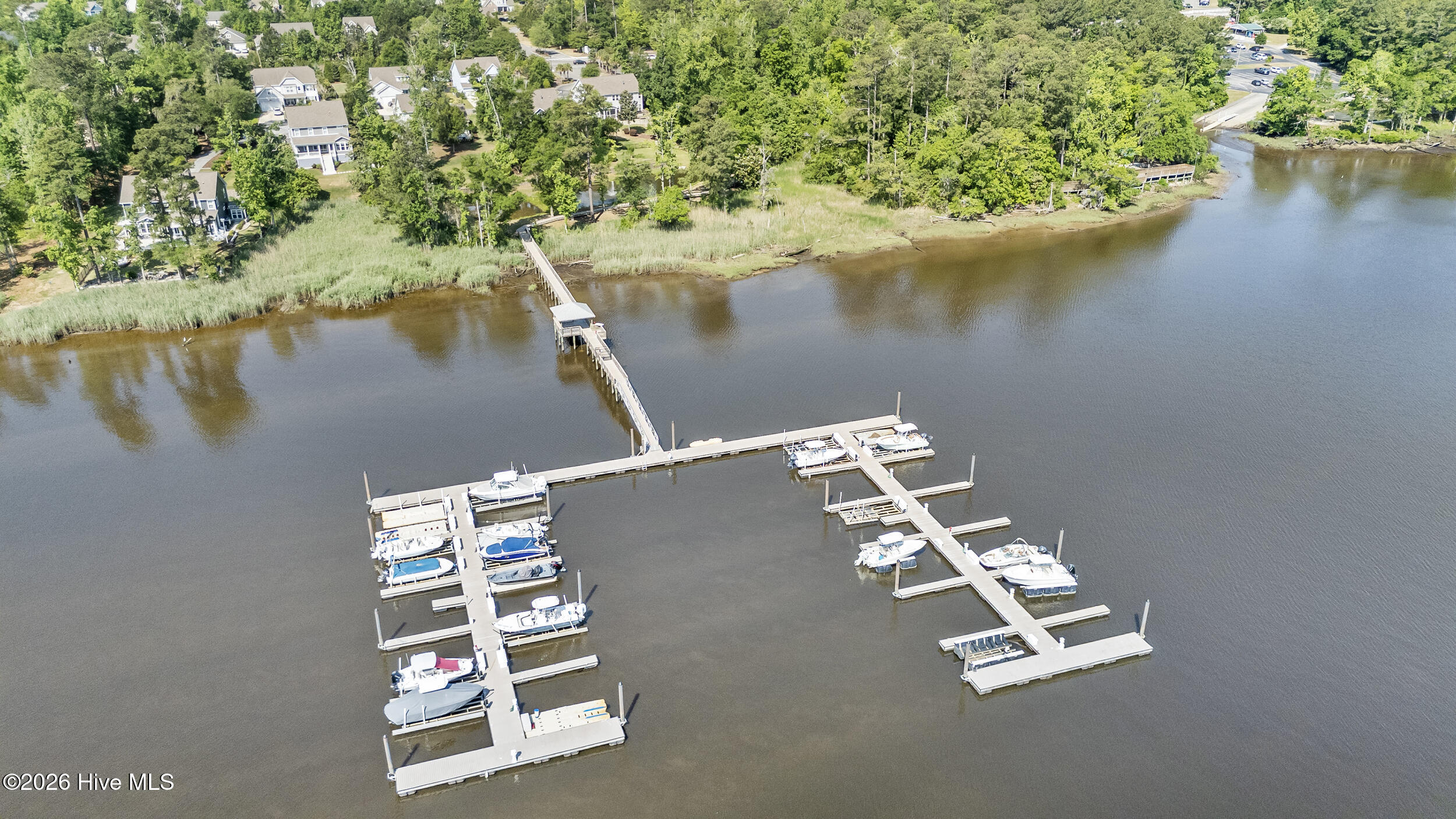 100570393 | Photo 44