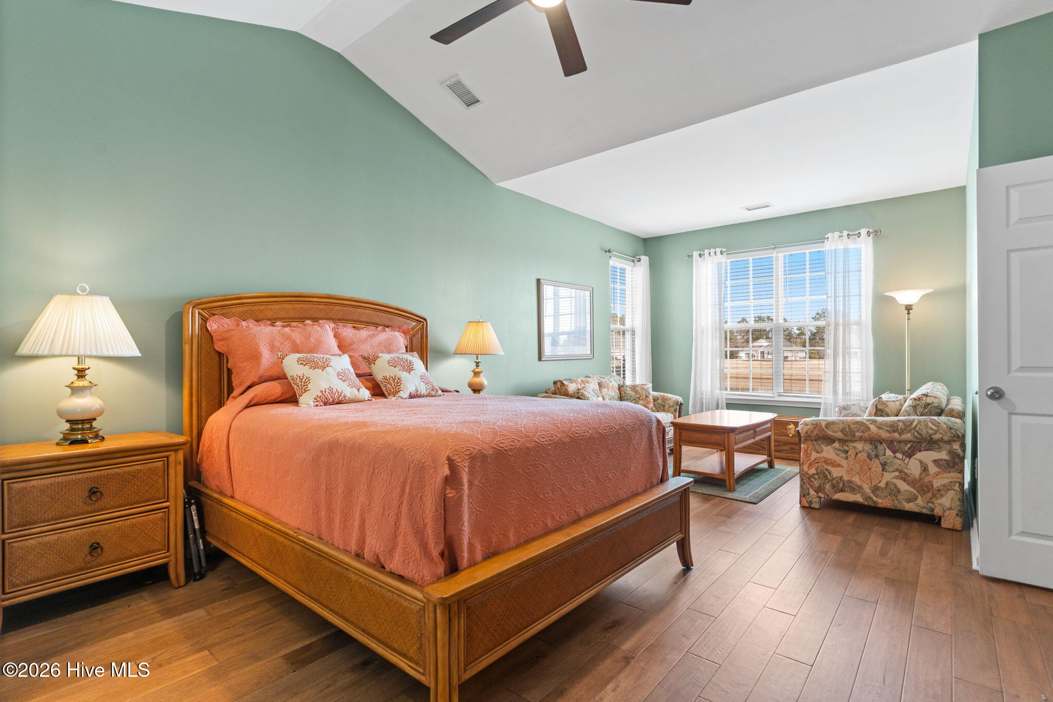 100553647 | Photo 19