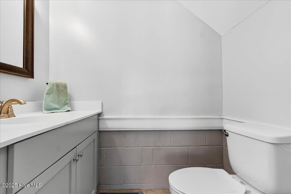 100530604 | Photo 89