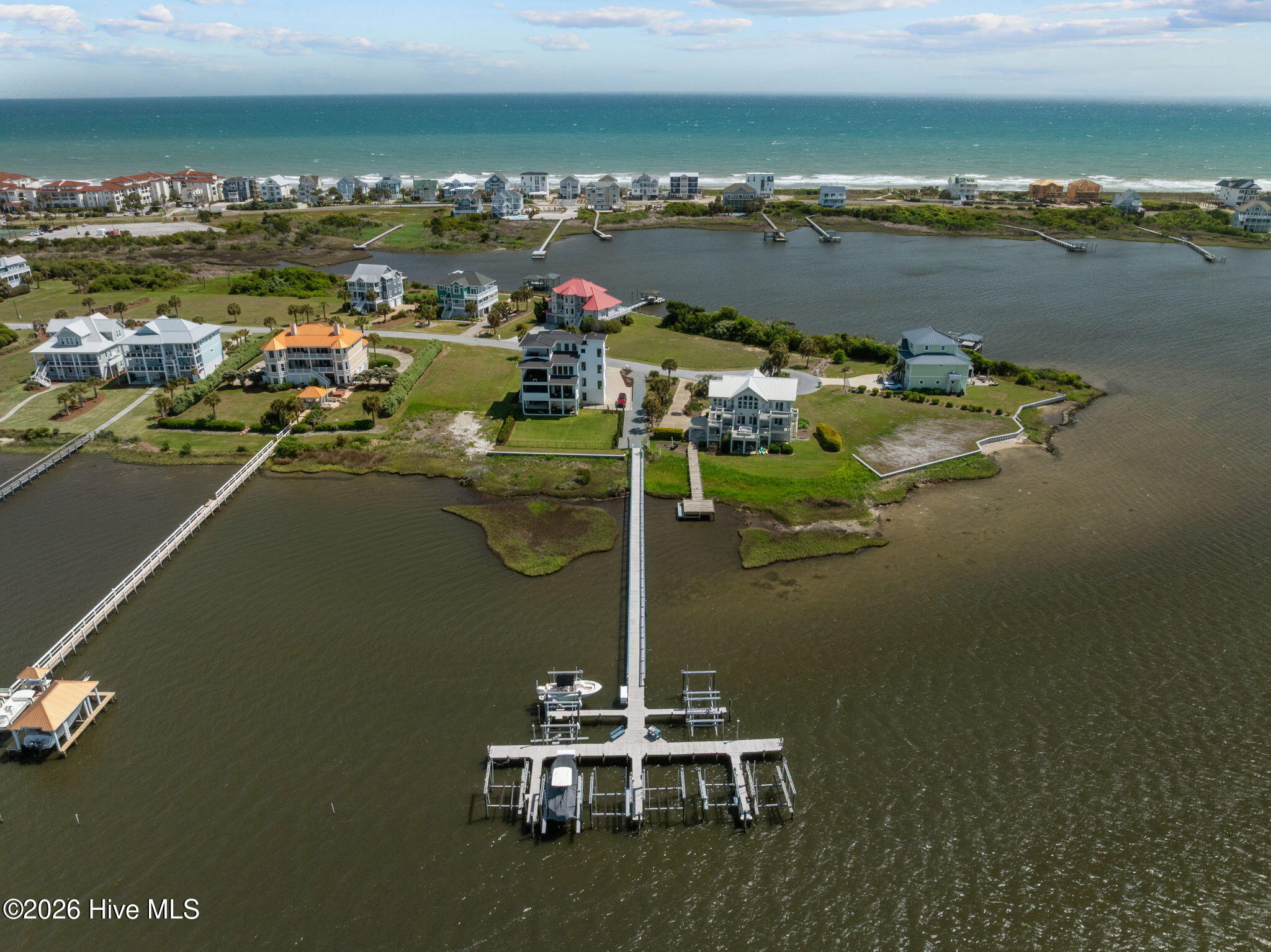 100568549 | Photo 72