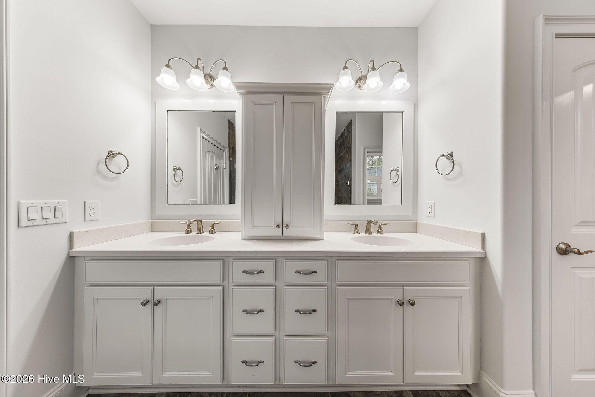 100554356 | Photo 27