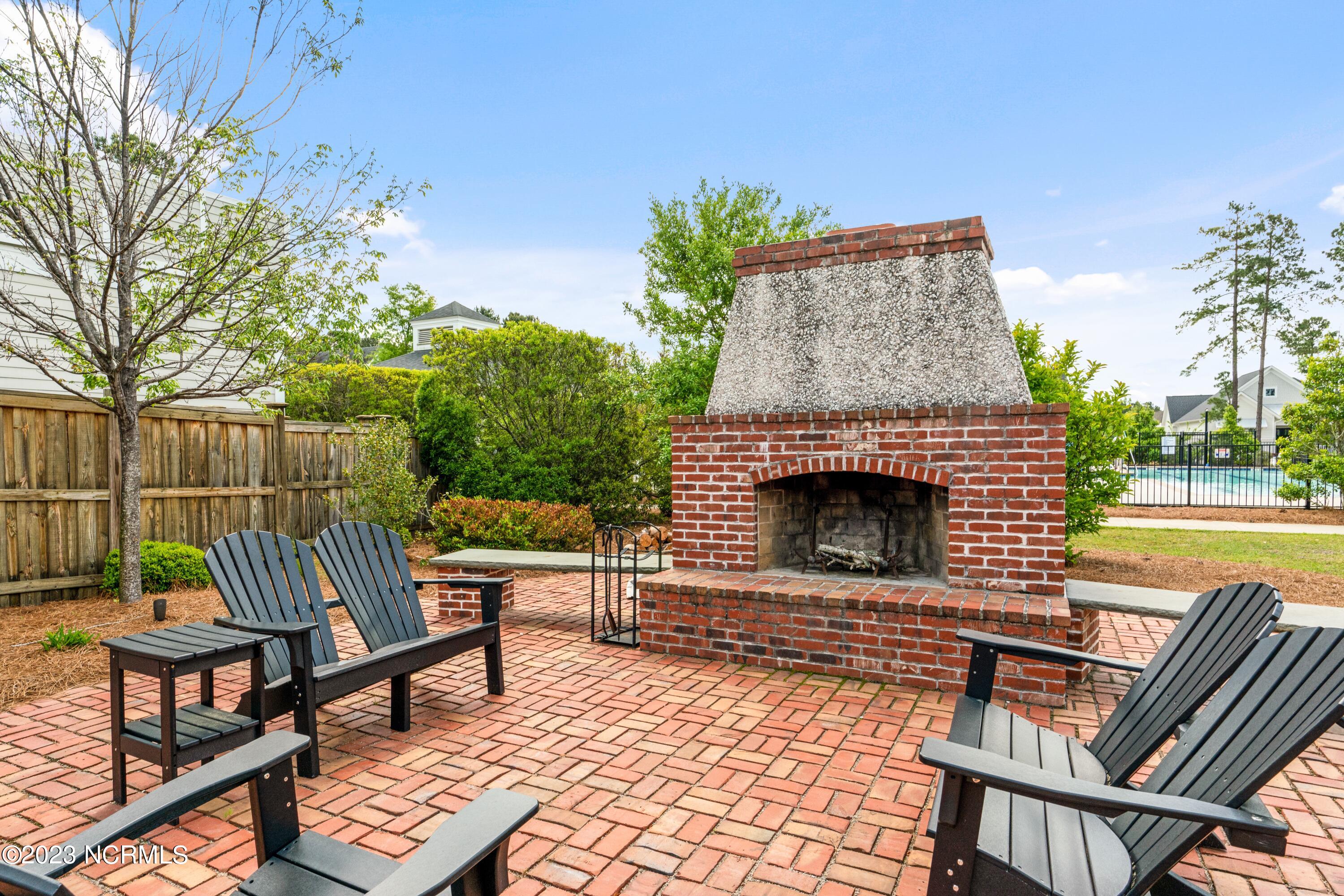 100568046 | Photo 77