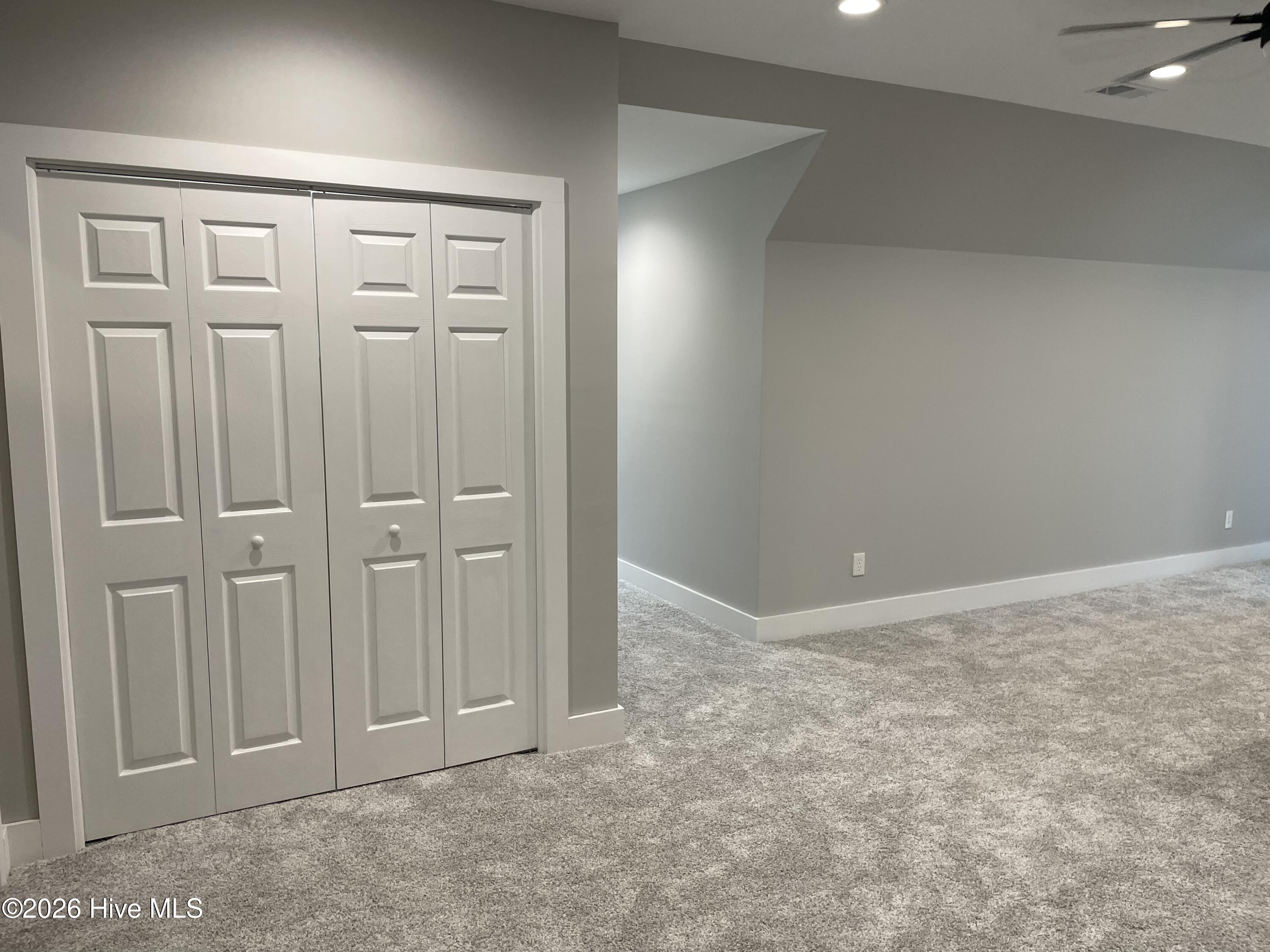 100568375 | Photo 36