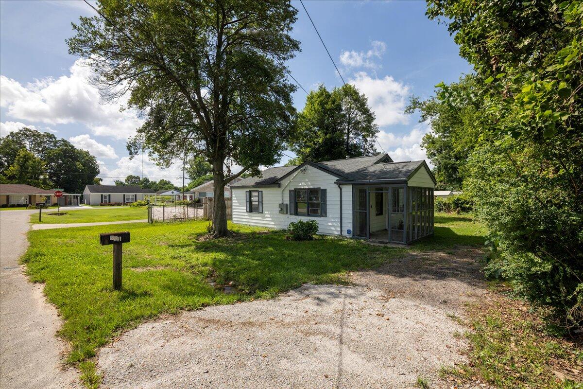 04-521 Rachael Street-25 - Copy - Copy