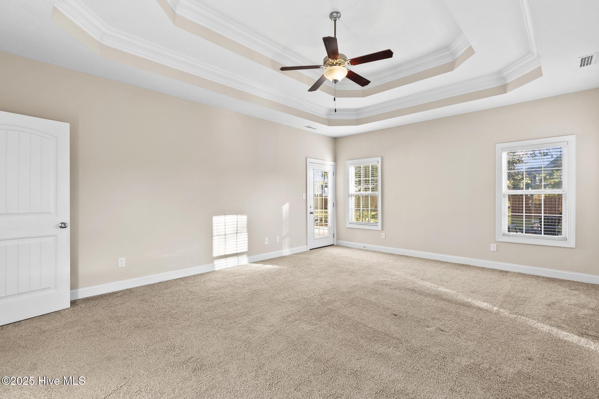 100536910 | Photo 29